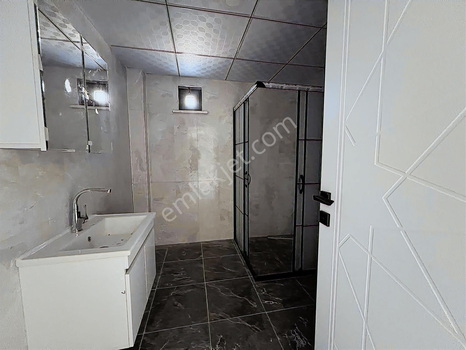 Meram Alparslan Caddesi Yakını 3+1 Ara Kat Site İçi Lüks Daire - Görsel 18