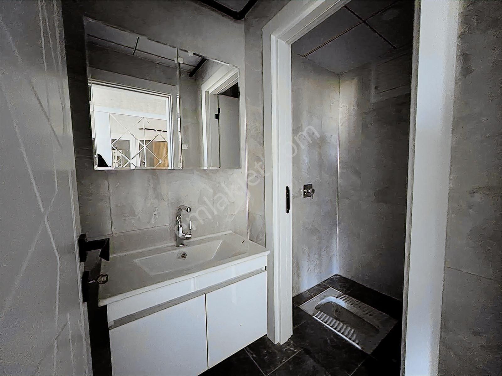 Meram Alparslan Caddesi Yakını 3+1 Ara Kat Site İçi Lüks Daire - Görsel 19