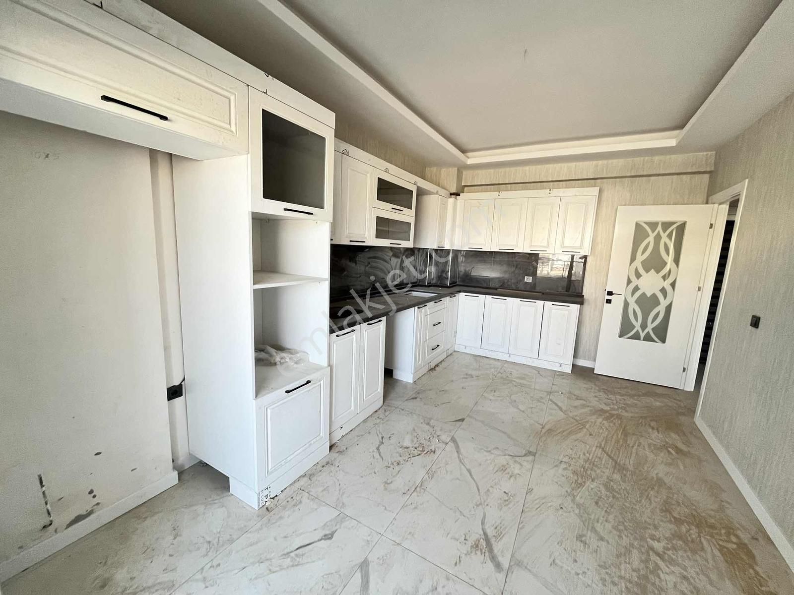 Meram Uluğbey Mahallesi'nde Cadde Üzeri Lüks Sıfır Daire! - Görsel 6