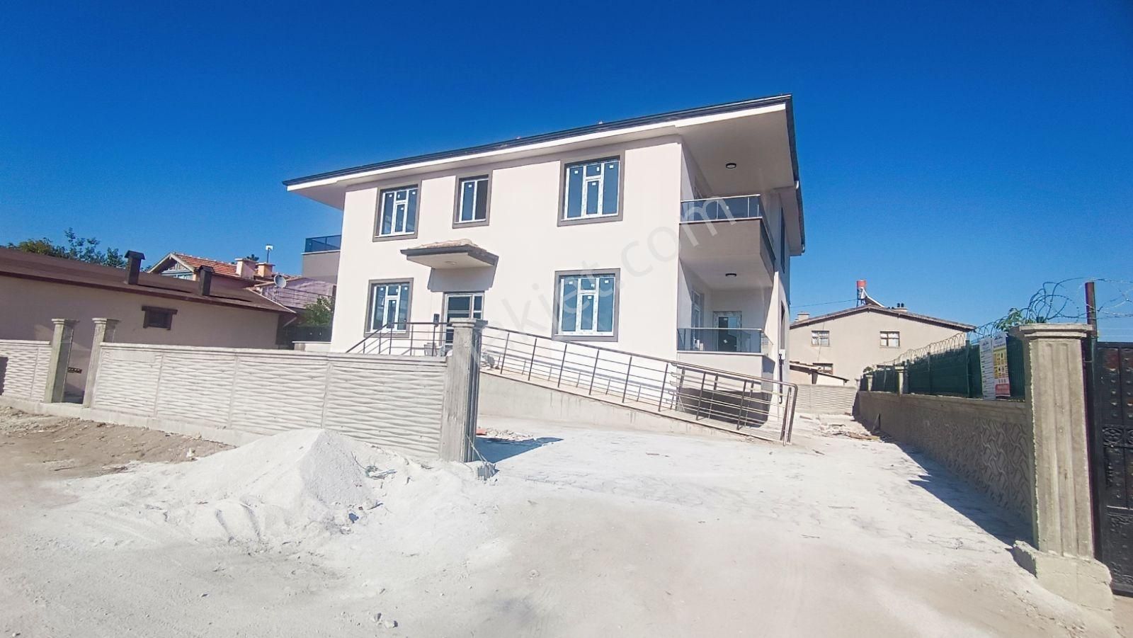 Meram Alakova Mahallesinde Satılık 2+1 Lüx Daire - Görsel 13