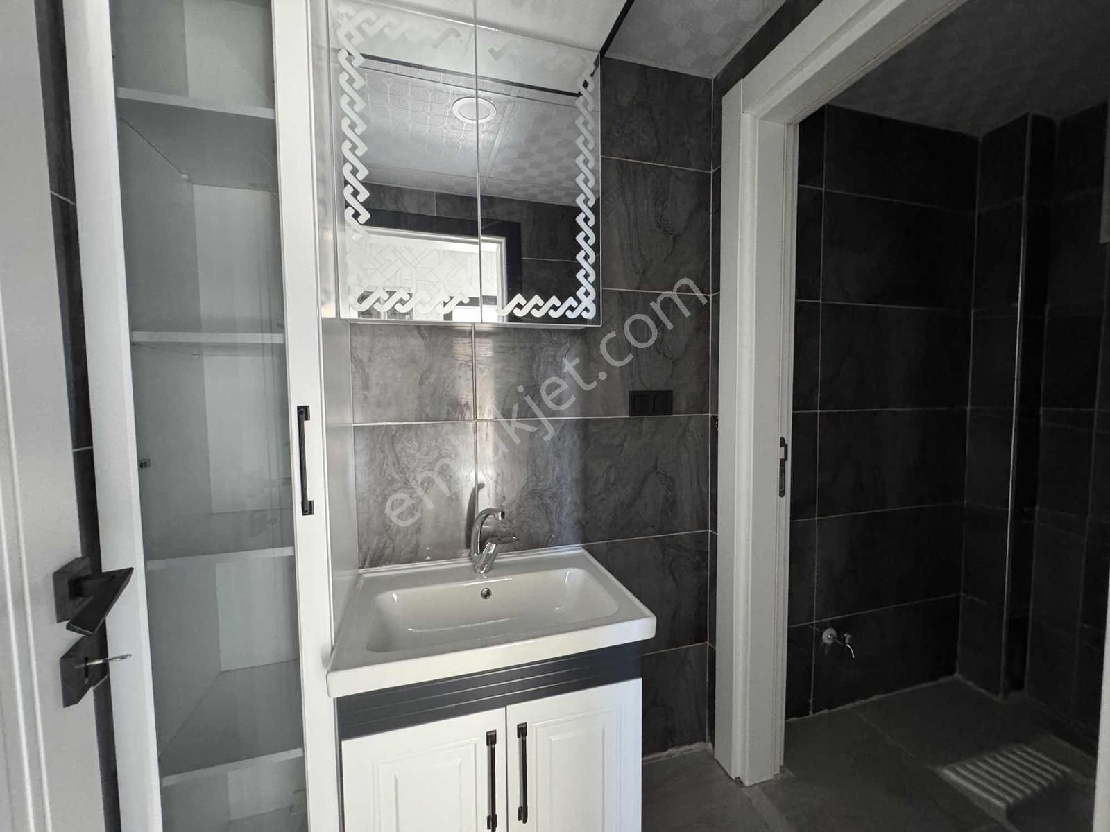 Meram Fen Lisesi Yakını 3+1 Ultra Lüks Ara Kat Daire - Görsel 17