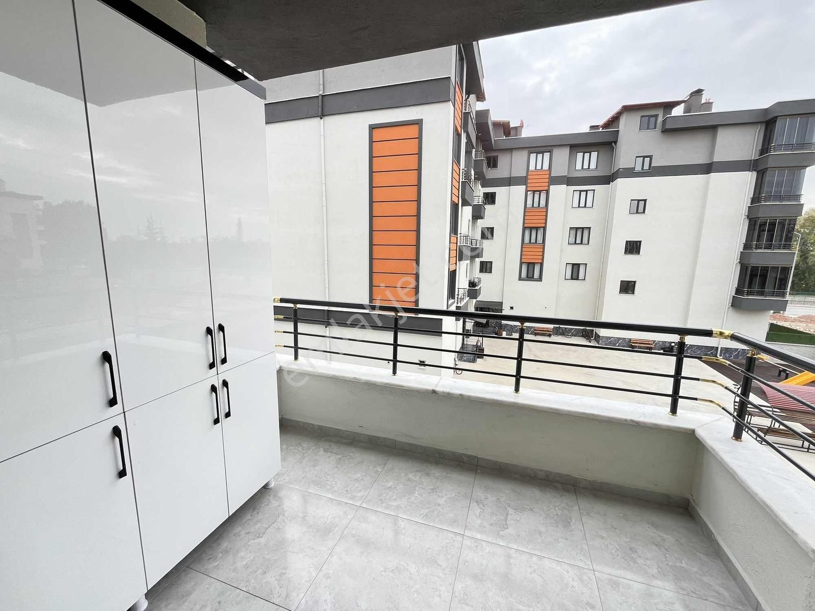 Meram Uluğbey Mahallesinde Oturuma Haazır Sıfır Lüks 3+1 Daire! - Görsel 17