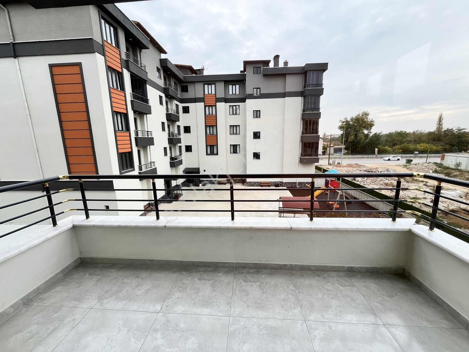 Meram Uluğbey Mahallesinde Oturuma Haazır Sıfır Lüks 3+1 Daire! - Görsel 5