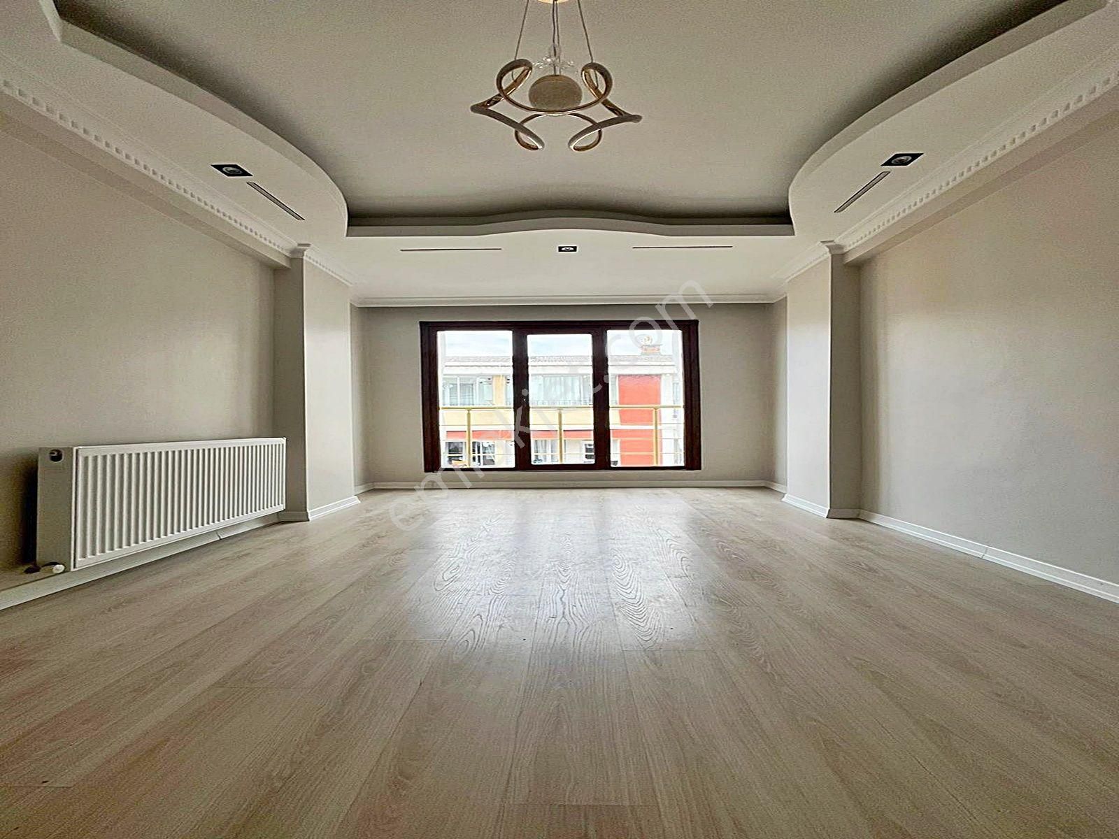 Esenyurt Meydana Yakın Konumda 2+1 Kiralık Daire !!!