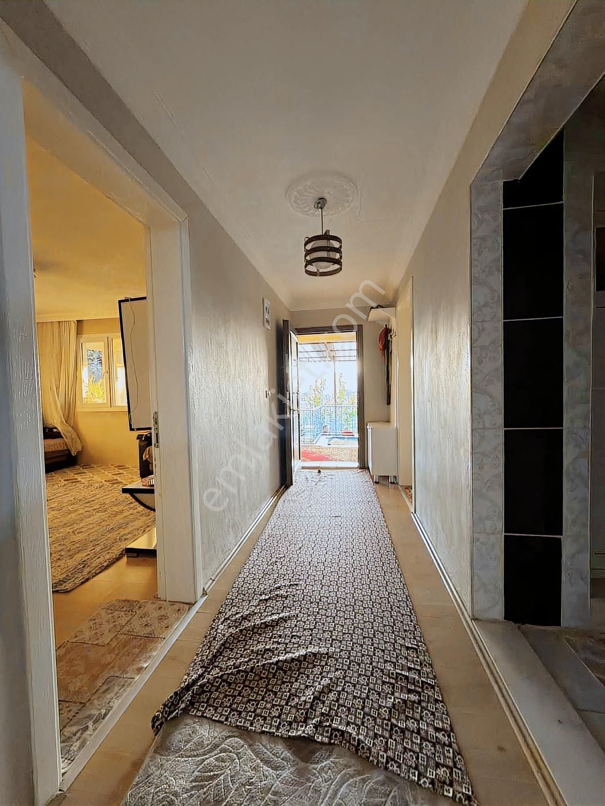 Karaburç Mahallesinde 13.738m2 Satılık Tarla Ve Ev - Görsel 8