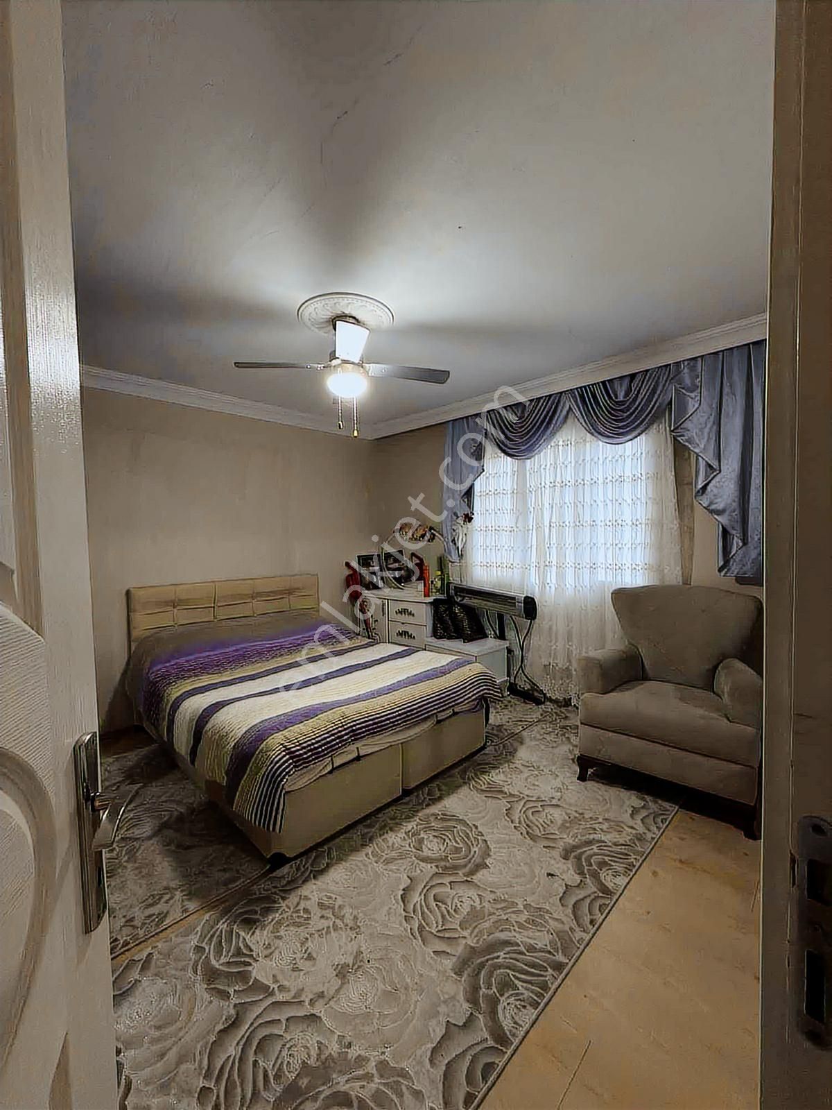 Karaburç Mahallesinde 13.738m2 Satılık Tarla Ve Ev - Görsel 9