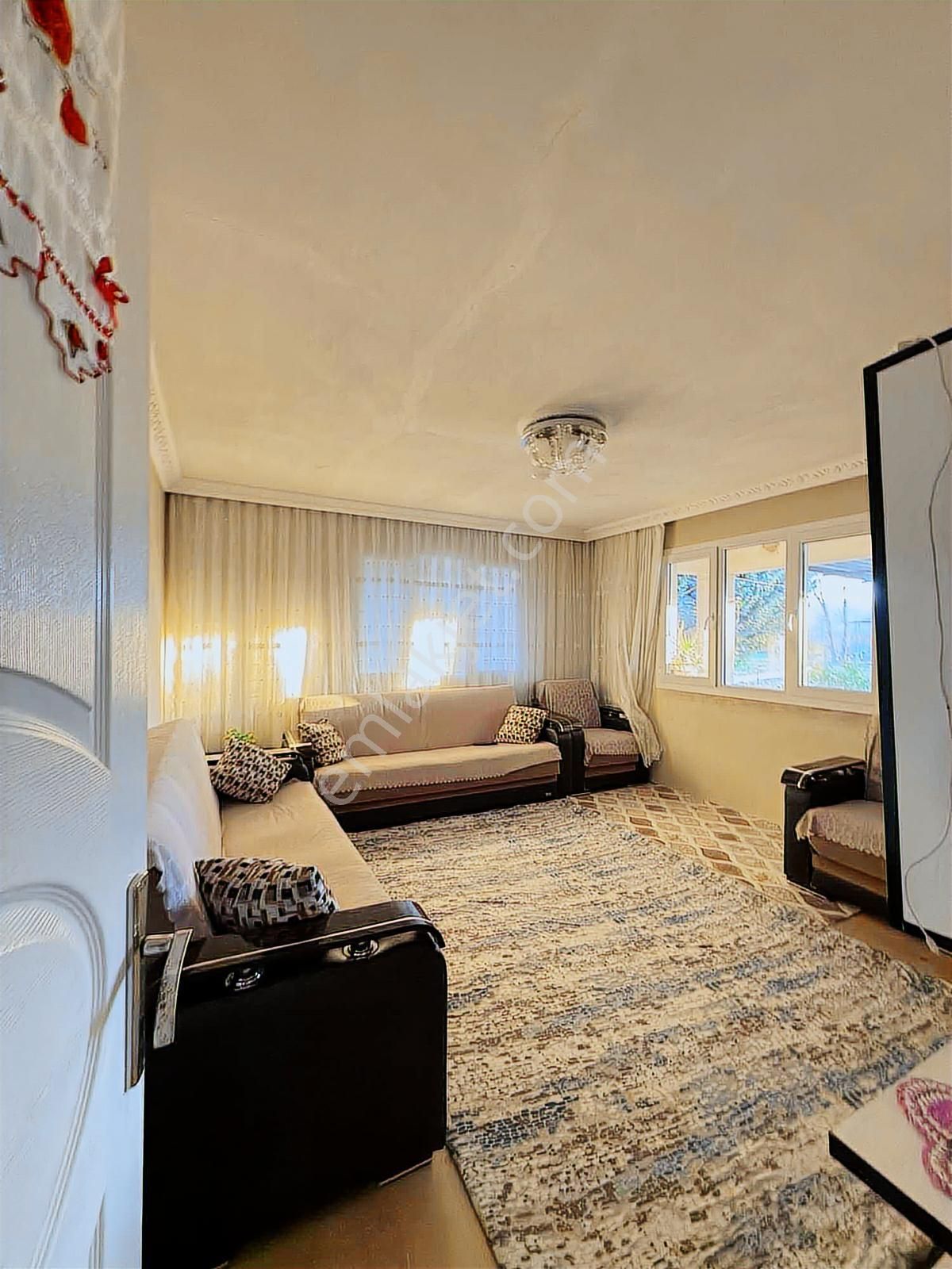 Karaburç Mahallesinde 13.738m2 Satılık Tarla Ve Ev - Görsel 12