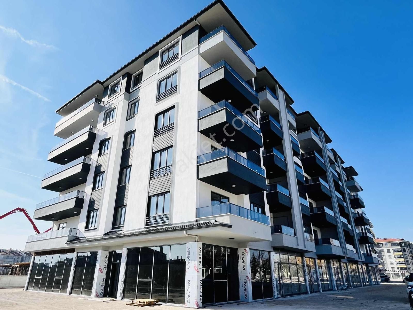 Mengene Caddesi Cepheli Geniş Lüks Oturuma Hazır 3+1 Daire! - Görsel 1