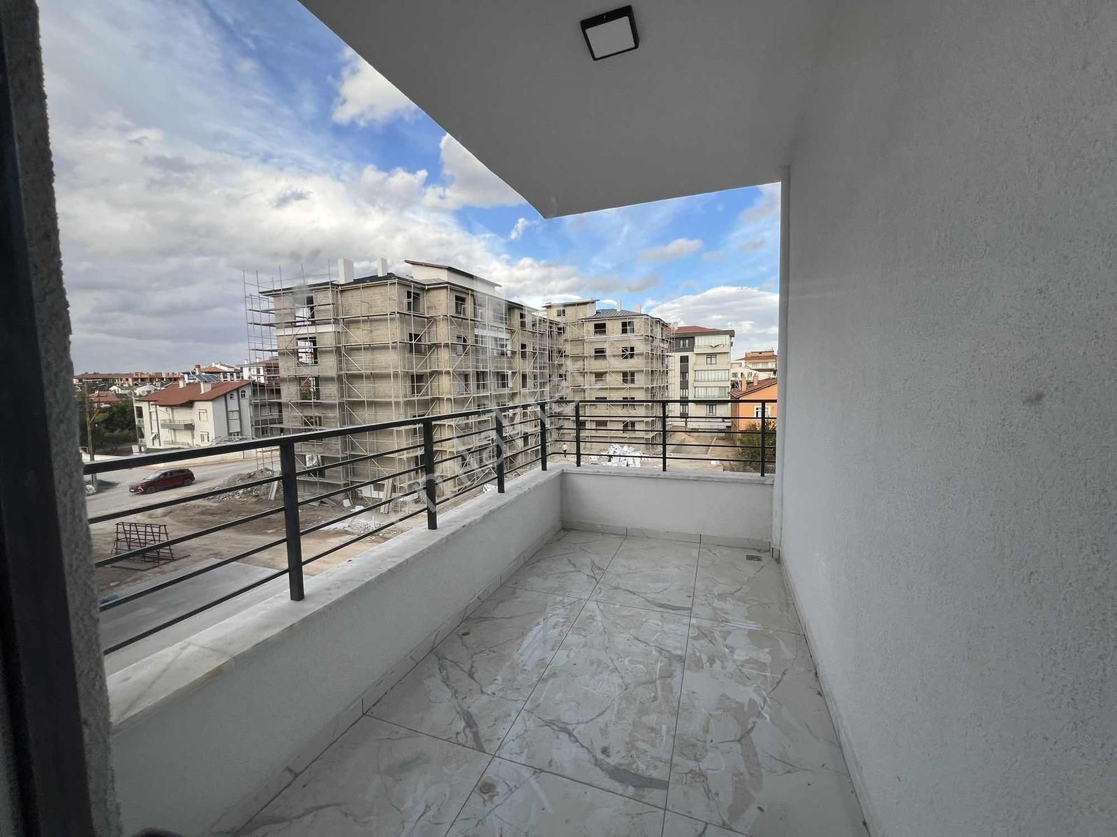 Meram Alpaslan Mahallesinde 4+1 Site İçi Lüks Daire - Görsel 9