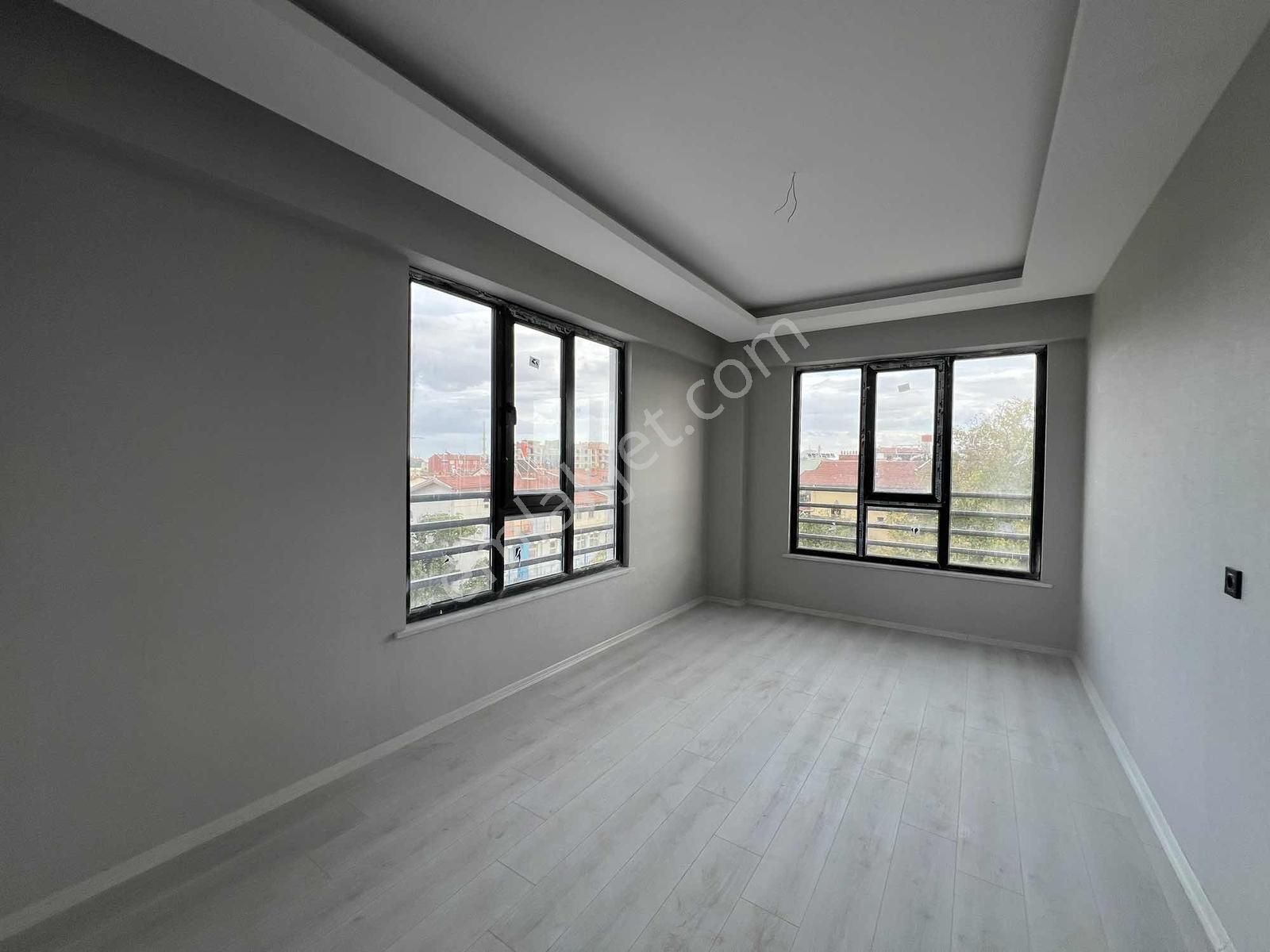 Meram Alpaslan Mahallesinde 4+1 Site İçi Lüks Daire - Görsel 10