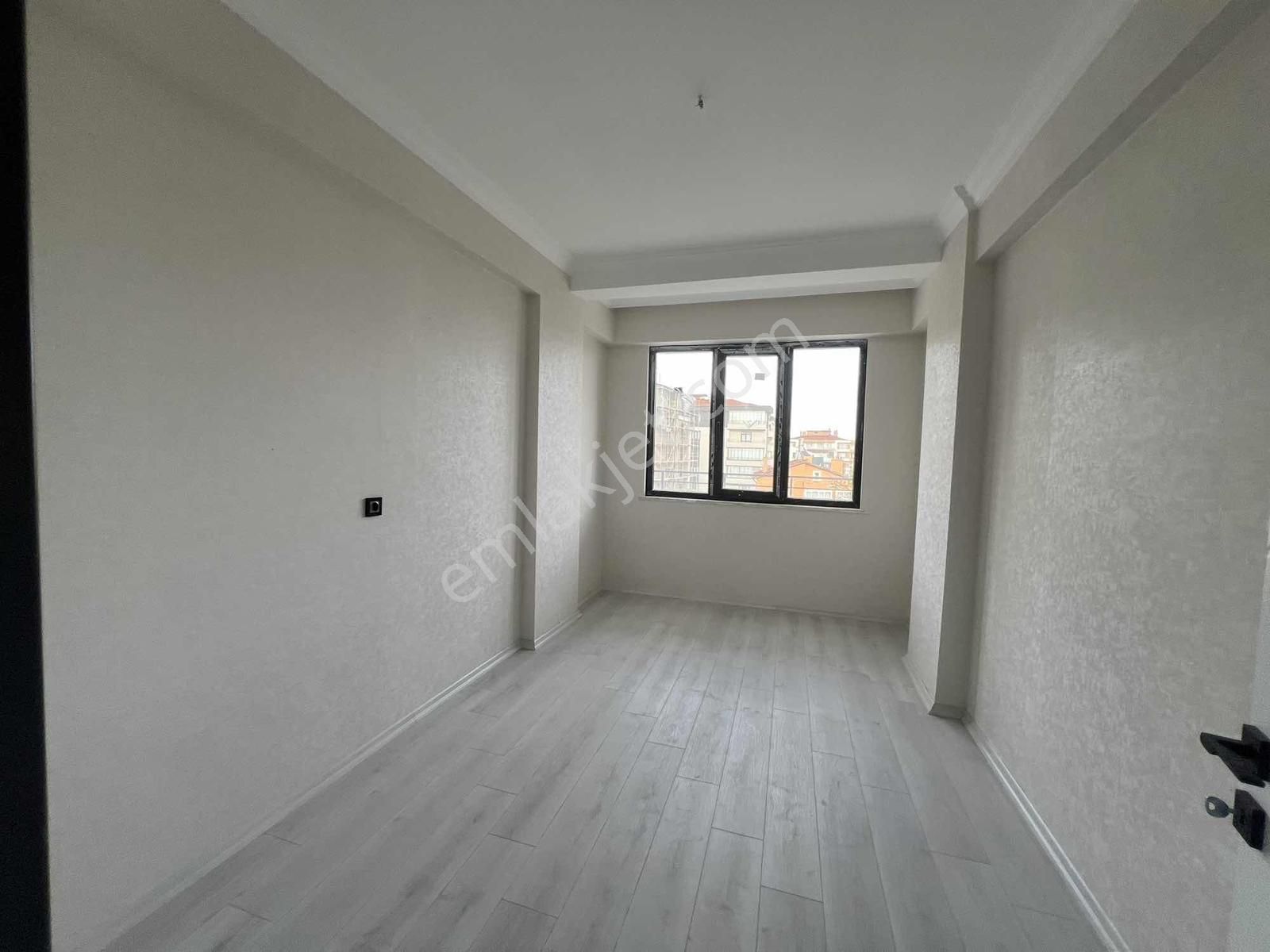 Meram Alpaslan Mahallesinde 4+1 Site İçi Lüks Daire - Görsel 6