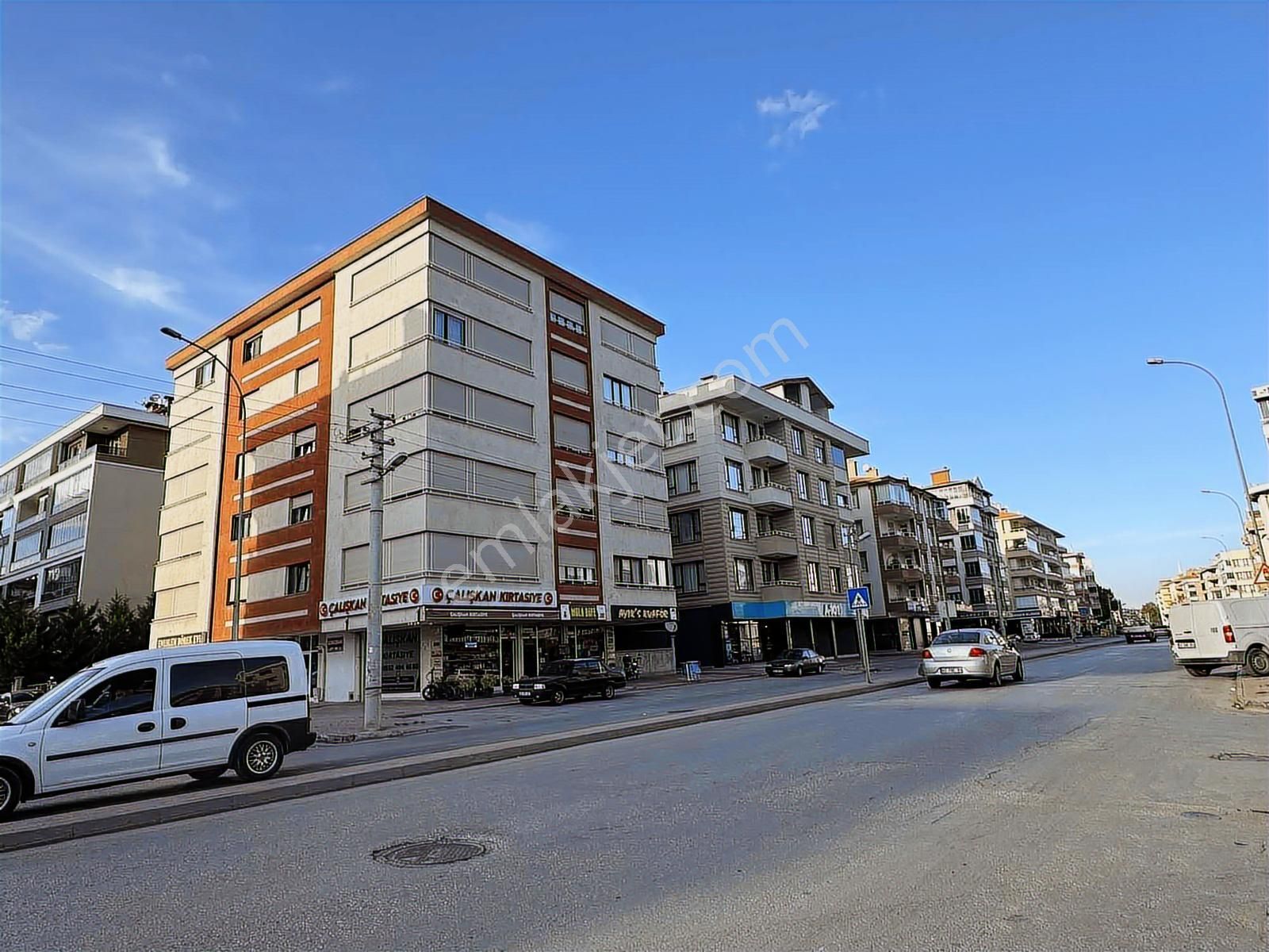 Karakayış Caddesi Üzeri Satılık 4+1 Lüks Daire - Görsel 3