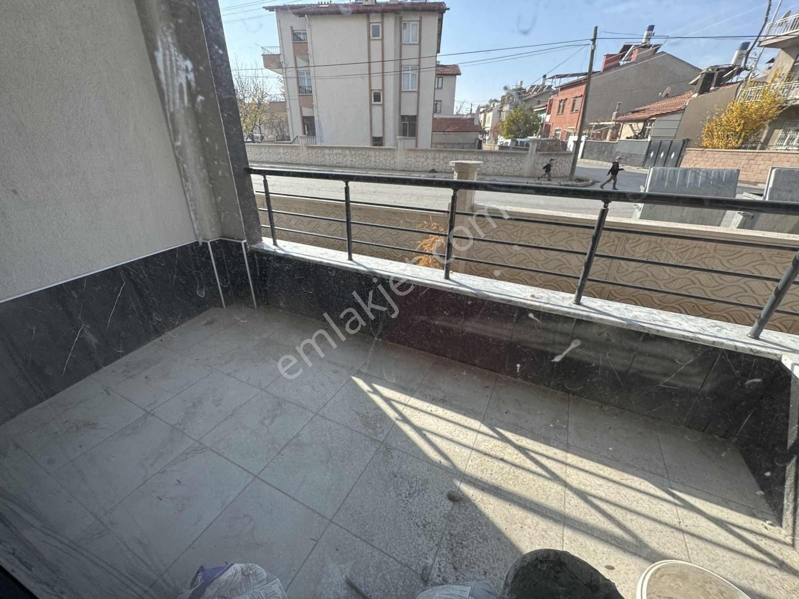 Bahçeşehir Mahallesinde Çevre Yoluna Yürüme Mesafesinde 3+1 - Görsel 10