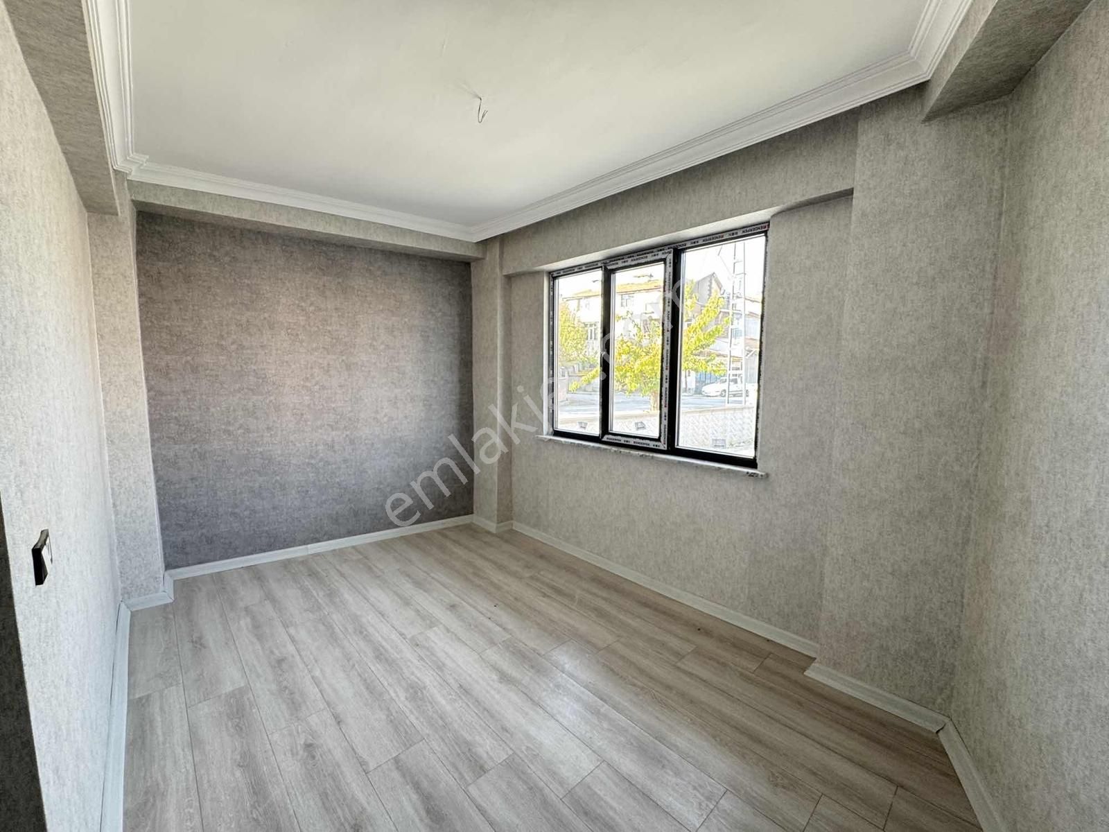 Bahçeşehir Mahallesinde Çevre Yoluna Yürüme Mesafesinde 3+1 - Görsel 6