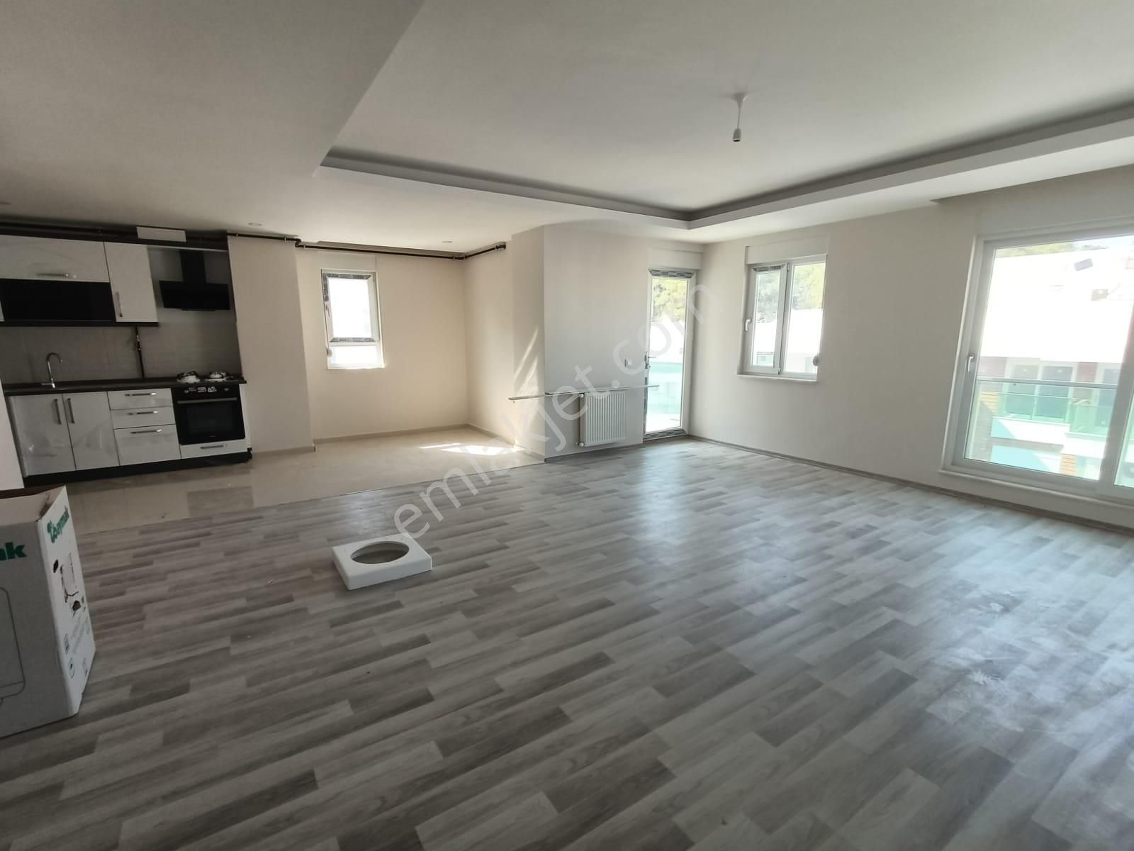 Sarısuda Havuzlu Site İçerisinde Doğalgazlı Amerikan Mutfak 4+1 Dubleks Kiralık Daire - Görsel 4