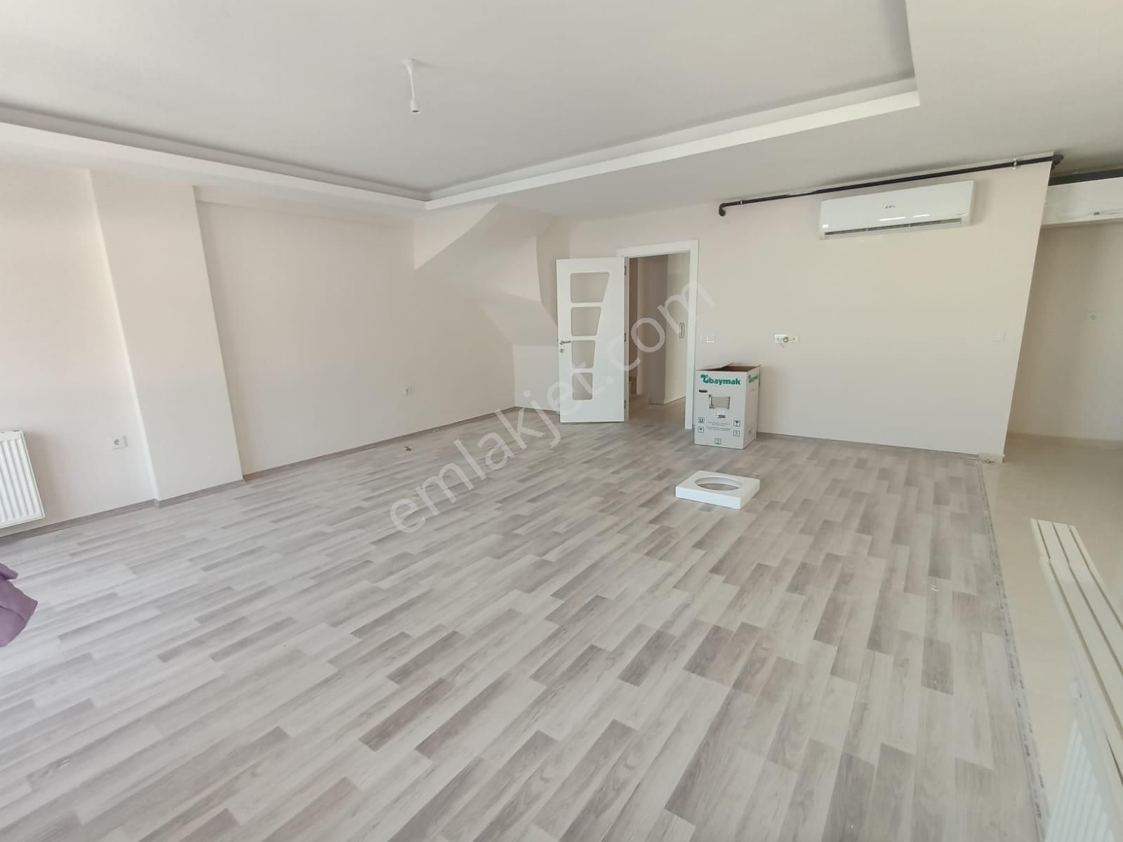 Sarısuda Havuzlu Site İçerisinde Doğalgazlı Amerikan Mutfak 4+1 Dubleks Kiralık Daire - Görsel 6