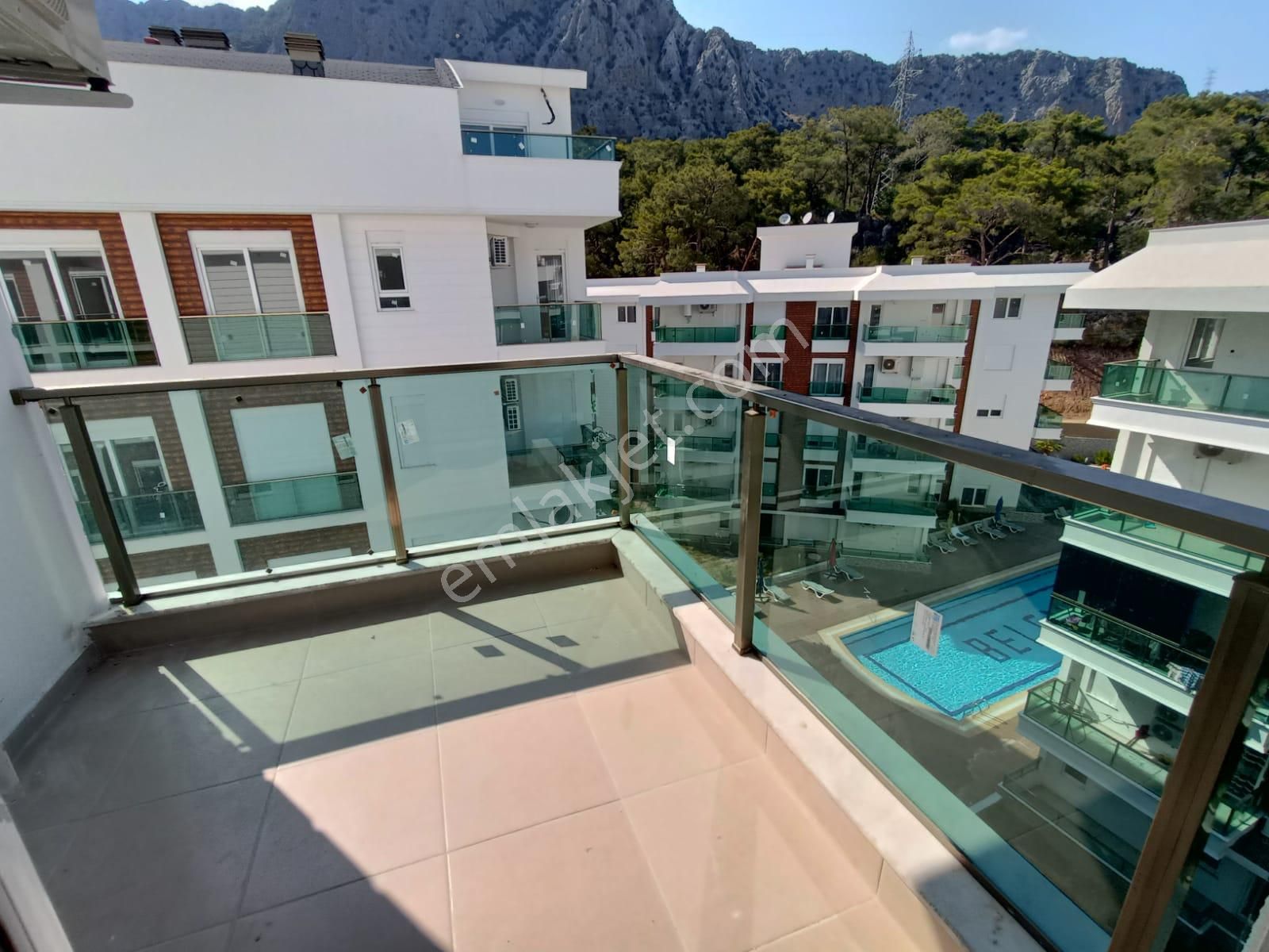 Sarısuda Havuzlu Site İçerisinde Doğalgazlı Amerikan Mutfak 4+1 Dubleks Kiralık Daire - Görsel 11