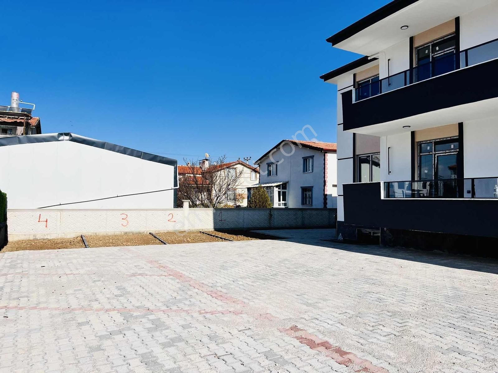 Karaaslan Mahallesi'nde Oturuma Hazır Geniş Lüks 3+1 Daire! - Görsel 22