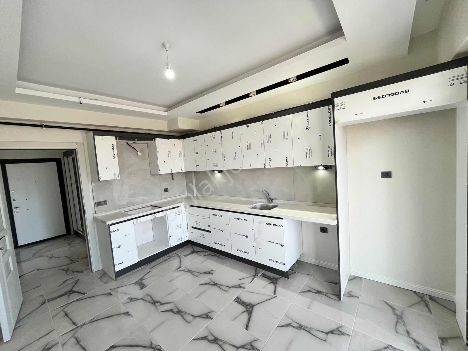 Karaaslan Mahallesi'nde Oturuma Hazır Geniş Lüks 3+1 Daire! - Görsel 7