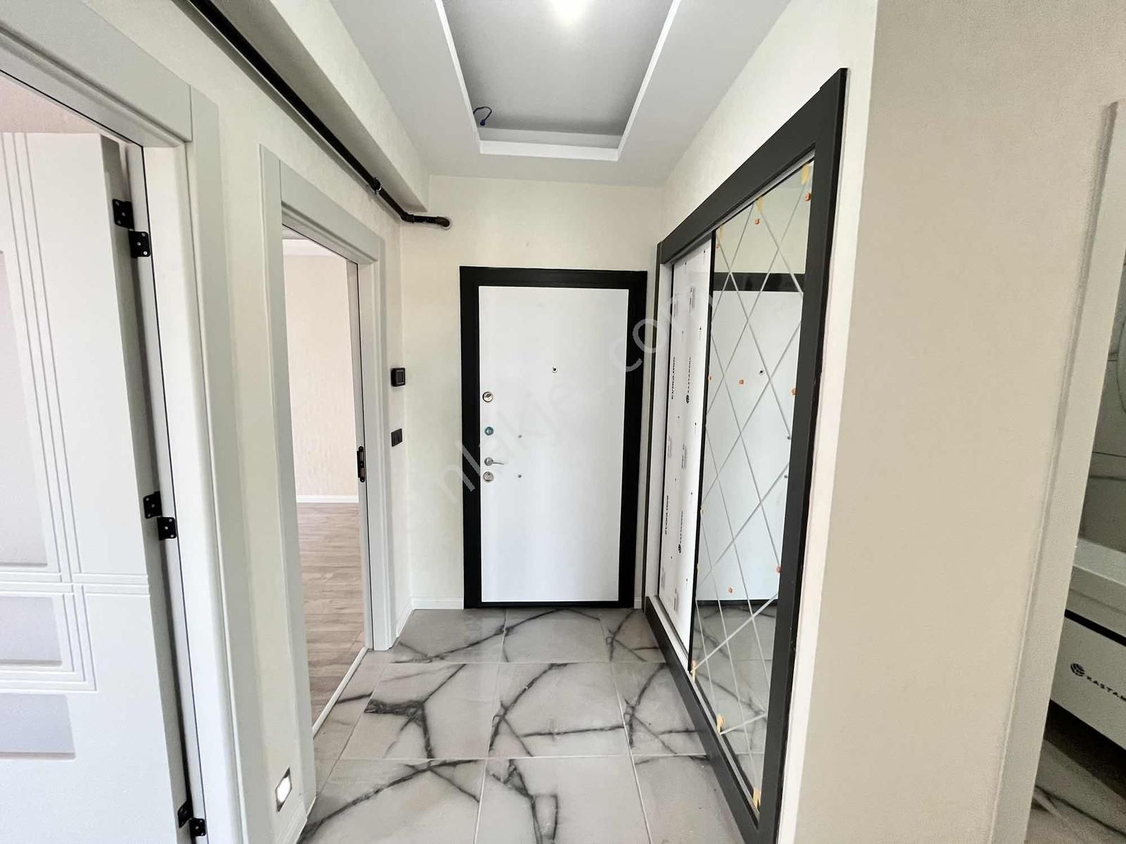 Karaaslan Mahallesi'nde Oturuma Hazır Geniş Lüks 3+1 Daire! - Görsel 14