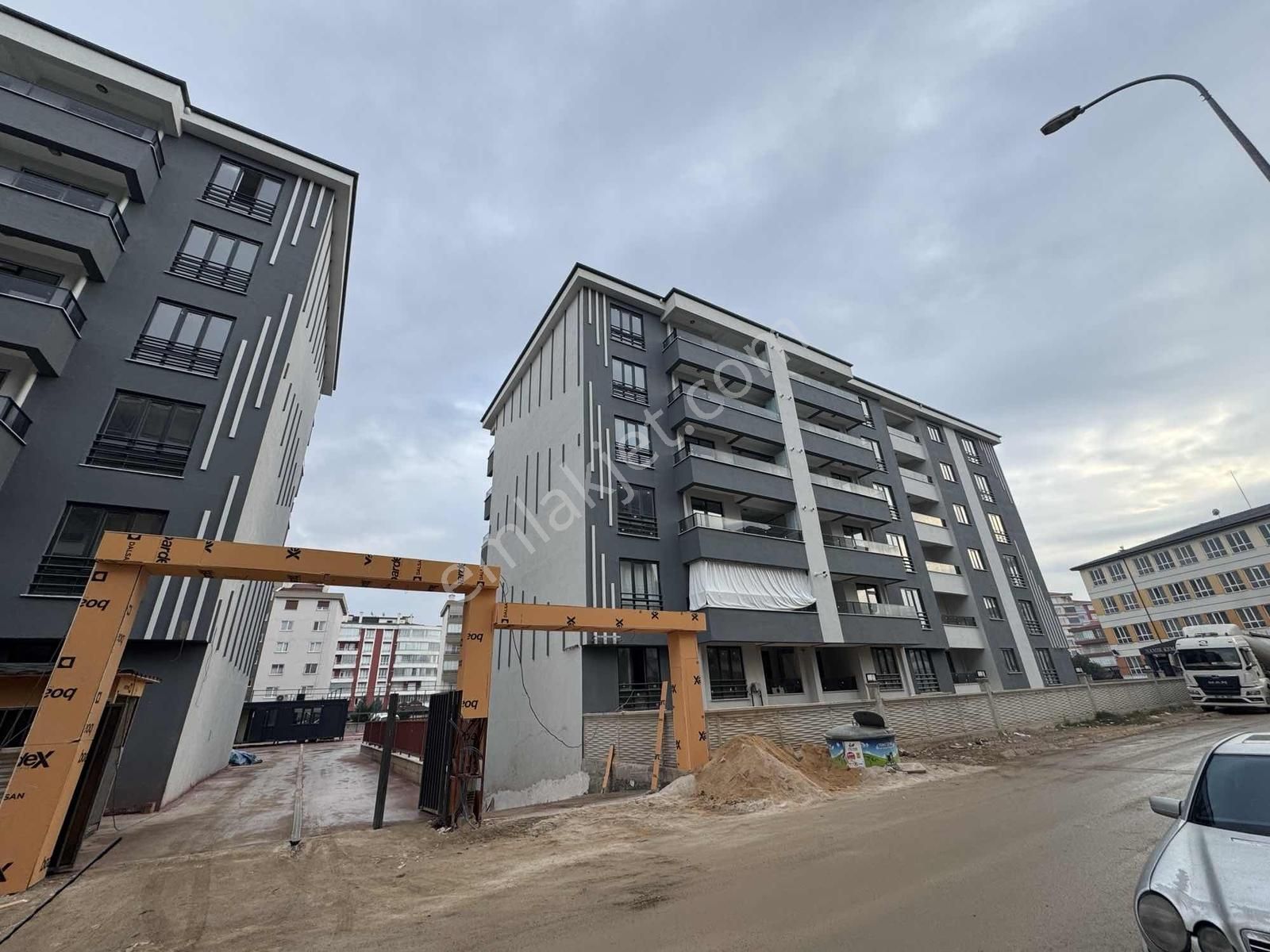 Fatih Karakol Yakını 3+1 Emin Evime Uygun Ara Kat Daire - Görsel 2