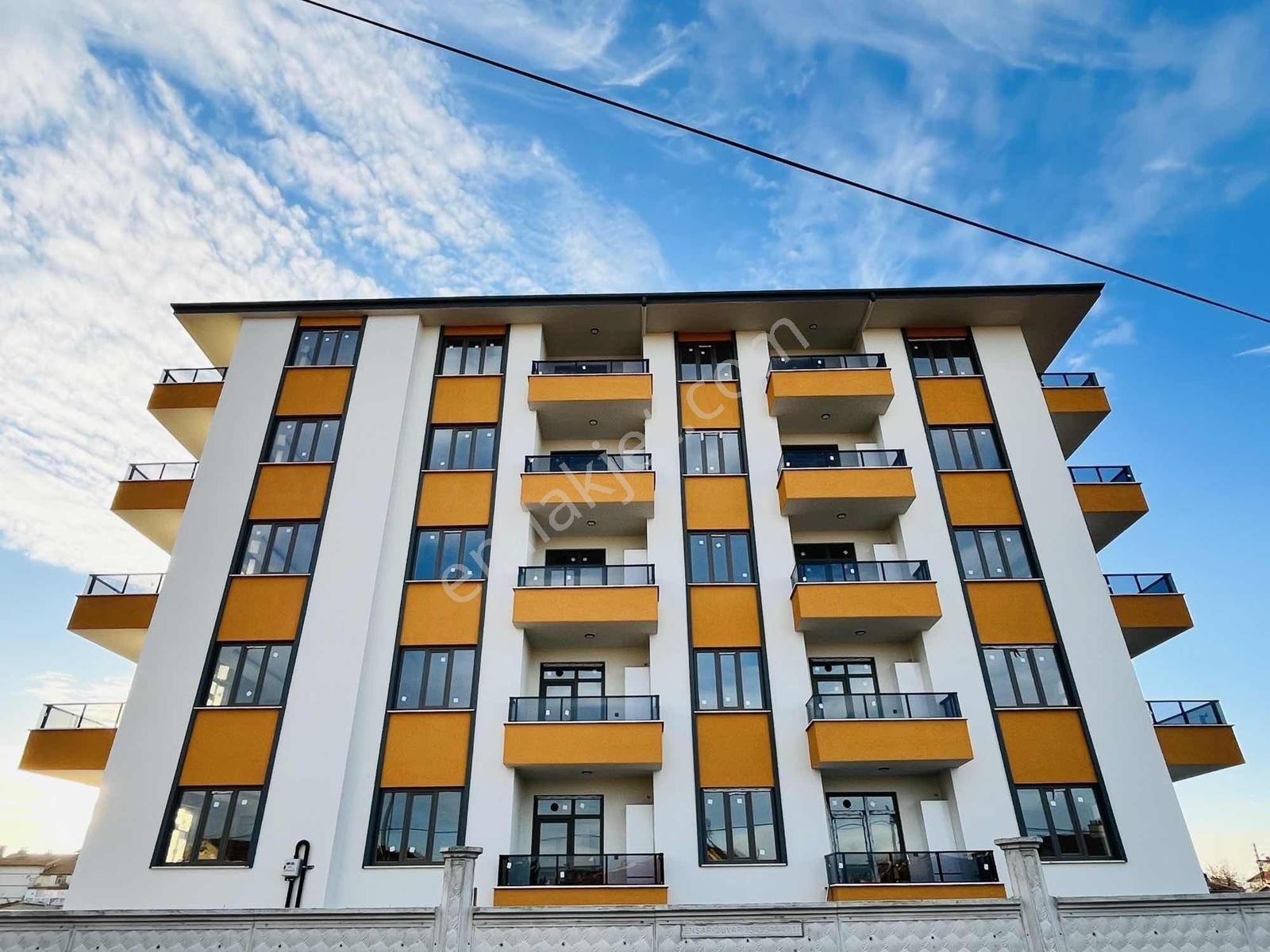 Meram Fen Lisesi Arkası Lüks Oturuma Hazır Geniş 3+1 Daire! - Görsel 1