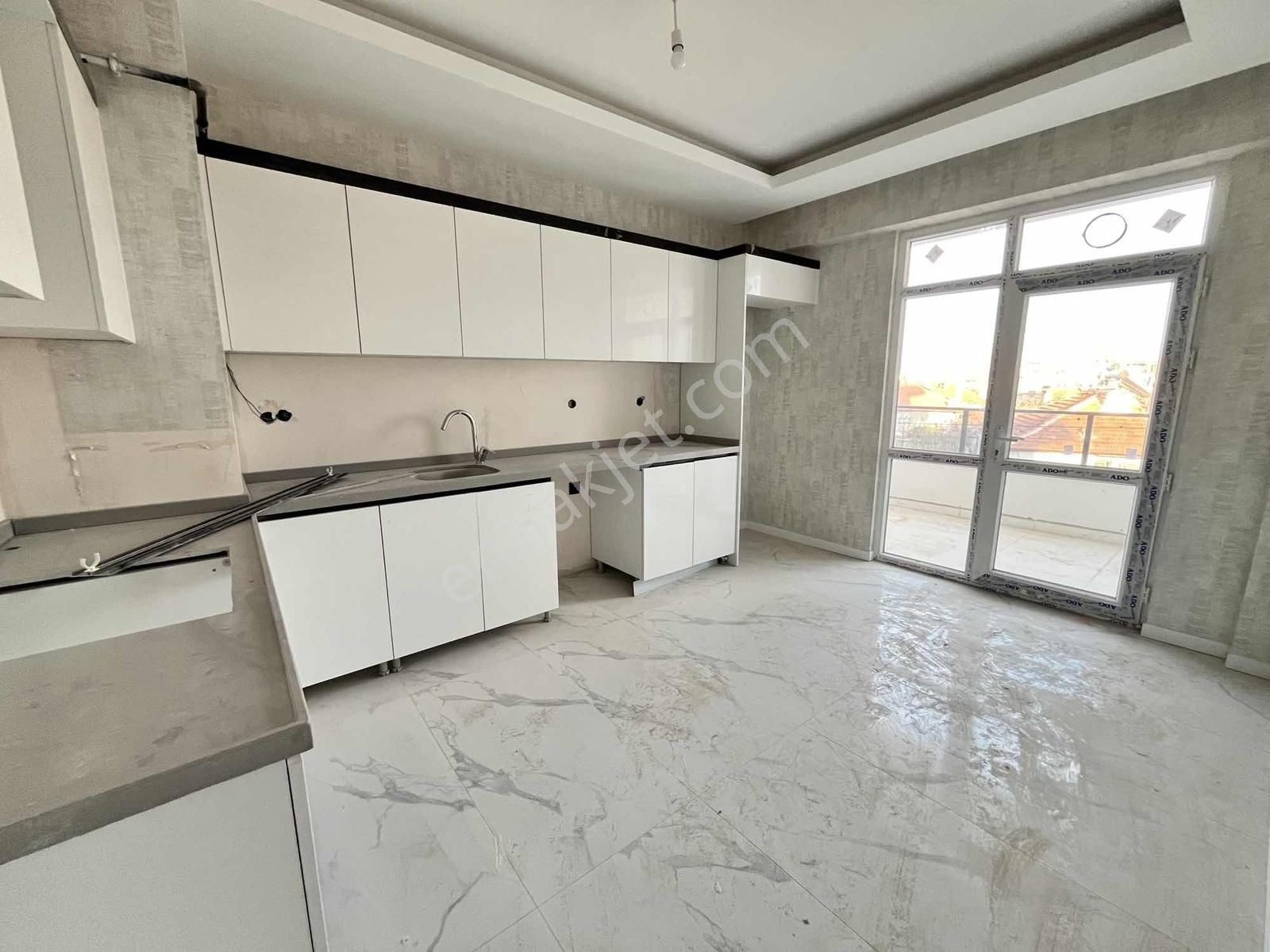 Meram Fen Lisesi Arkası Lüks Oturuma Hazır Geniş 3+1 Daire! - Görsel 4