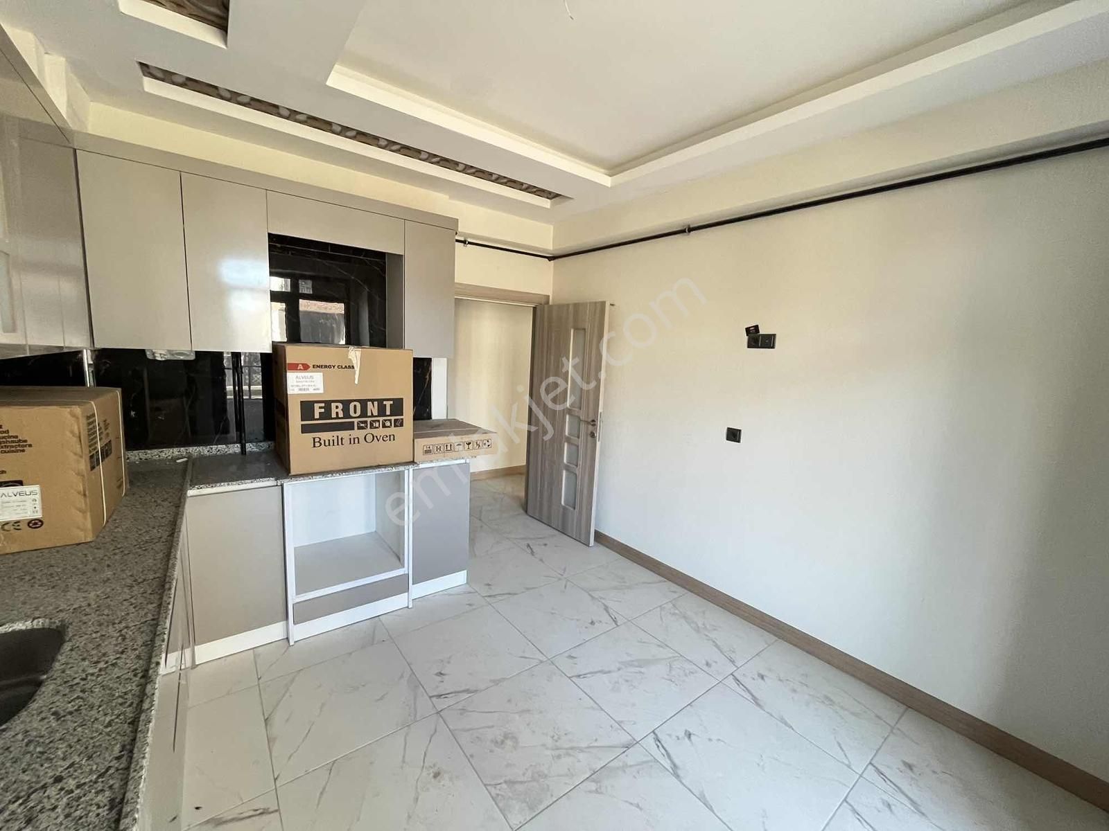 Meram Uluğbey Mahallesi'nde Oturuma Hazır Sıfır Lüks 3+1 Daire! - Görsel 2