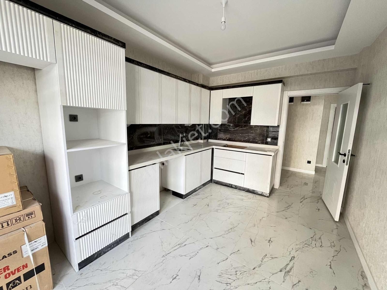 Meram Uluğbey Mahallesi'nde Oturuma Hazır Sıfır Lüks 3+1 Daire! - Görsel 4