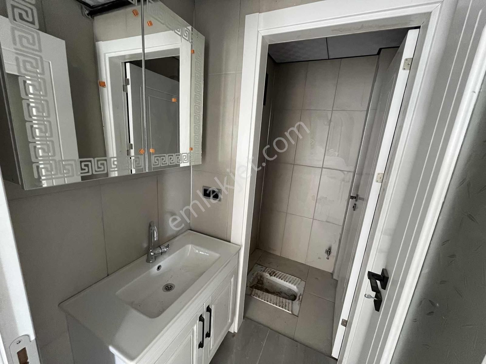 Karaman Yolu Hadimi Parkına Yakın Oturuma Hazır Lüks 2+1 Daire! - Görsel 15