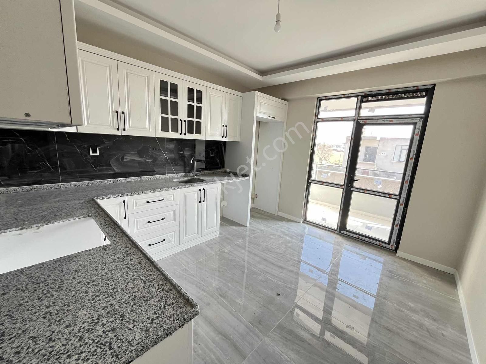 Karaman Yolu Hadimi Parkına Yakın Oturuma Hazır Lüks 2+1 Daire! - Görsel 10