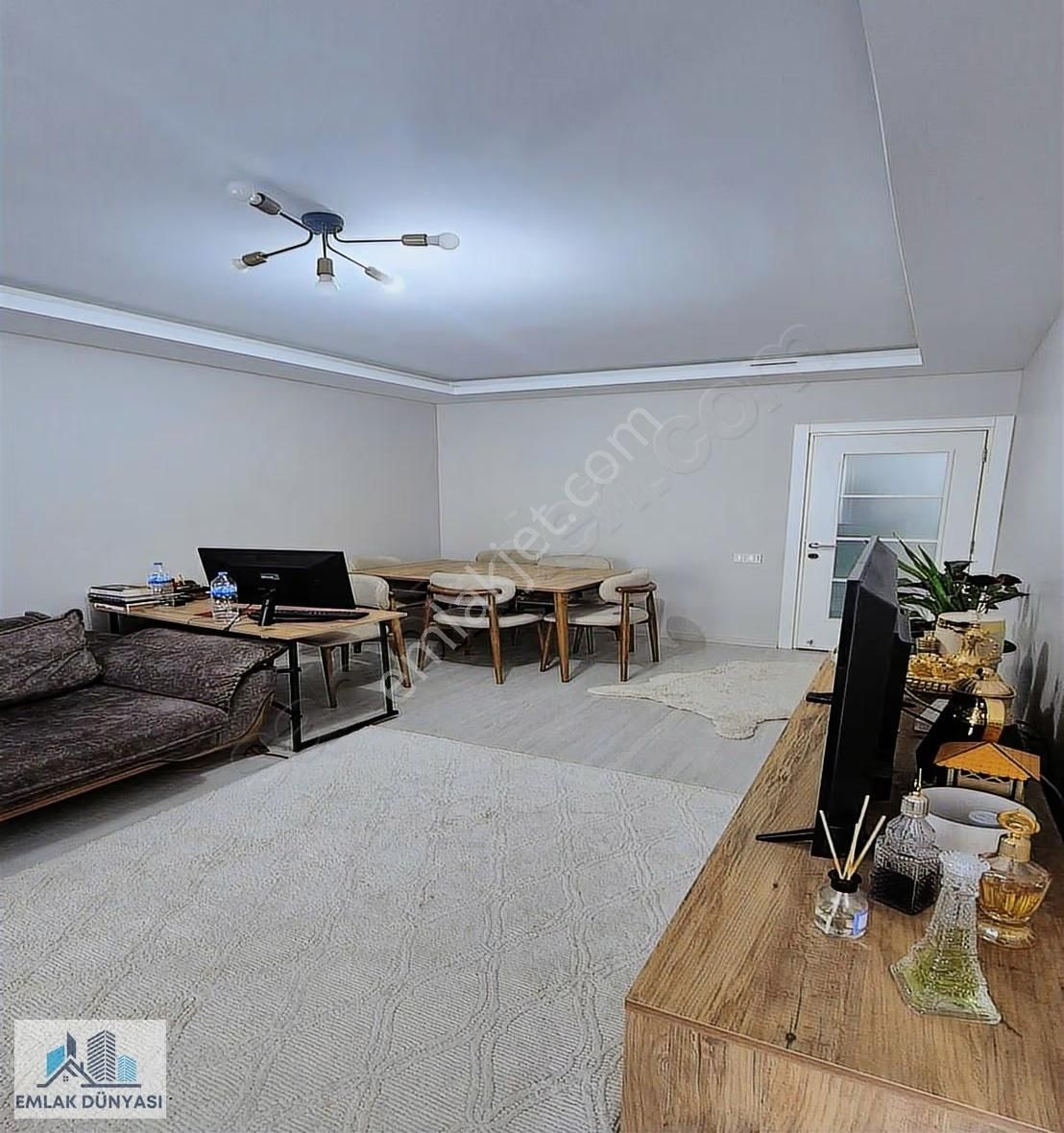 Metronun Dibinde Site İçerisinde 2+1 Satılık Daire!! - Görsel 12