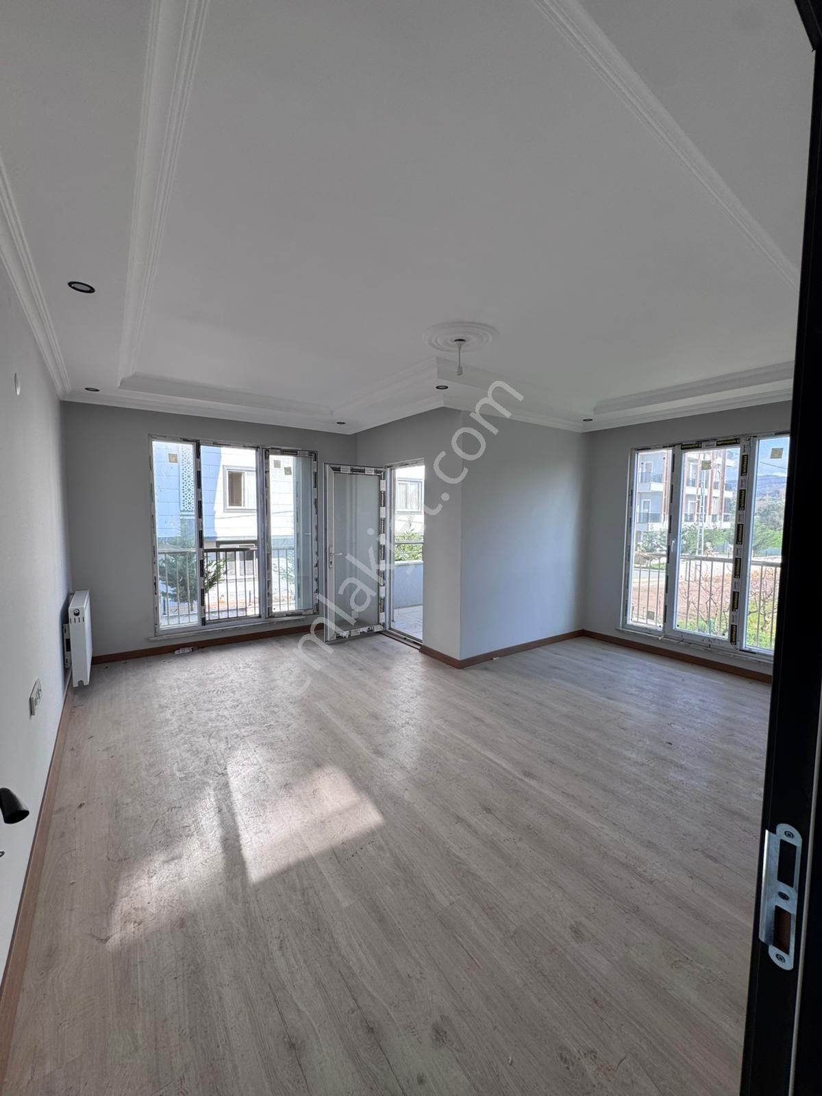Çanakkale Çardak'ta Ebeveyn Banyolu 3+1 Kiralık Daire - Görsel 4
