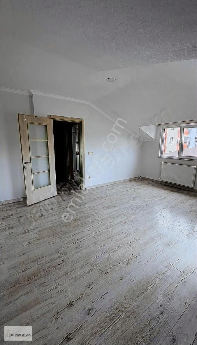 Birken Emlaktan Fındıklı Senem Sok. 2+1 Çatı Katı Kiralık Daire - Görsel 12