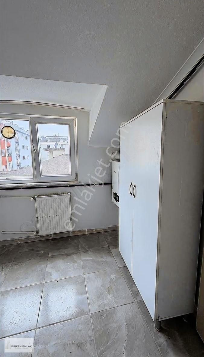 Birken Emlaktan Fındıklı Senem Sok. 2+1 Çatı Katı Kiralık Daire - Görsel 5