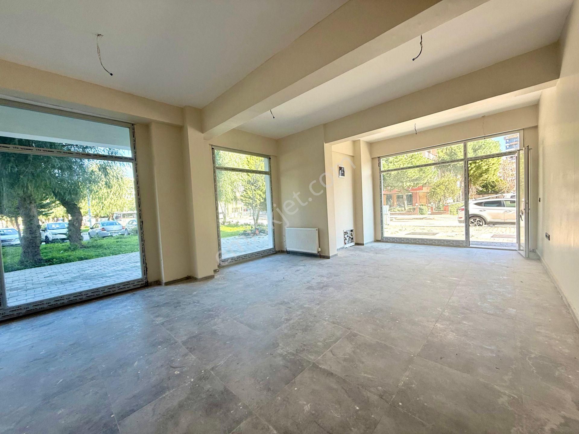 Manavkuyu Mahallesi İşlek Lokasyonda Köşe Konumlu Kiralık Dükkan - Görsel 2