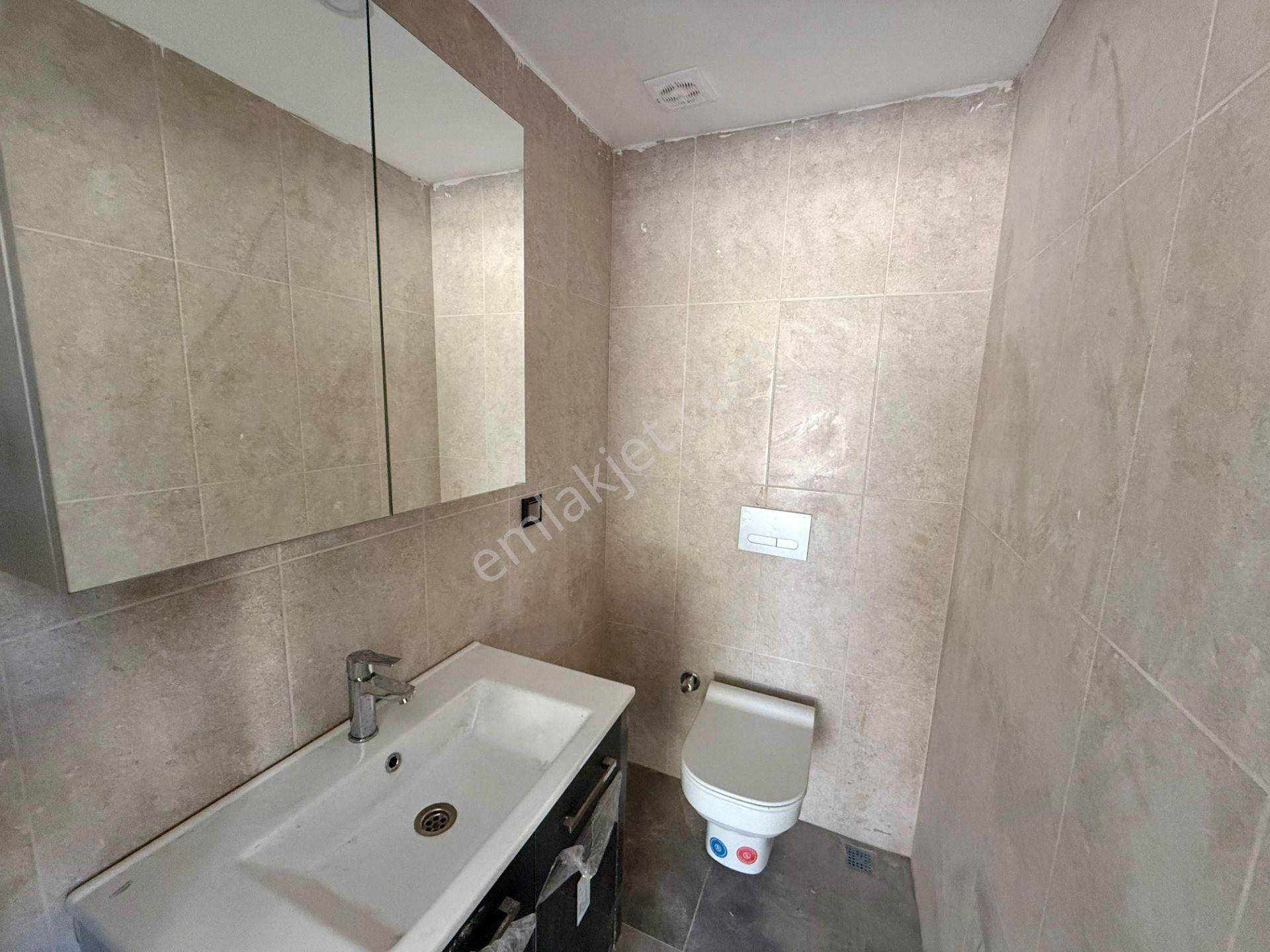 Manavkuyu Mahallesi İşlek Lokasyonda Köşe Konumlu Kiralık Dükkan - Görsel 6