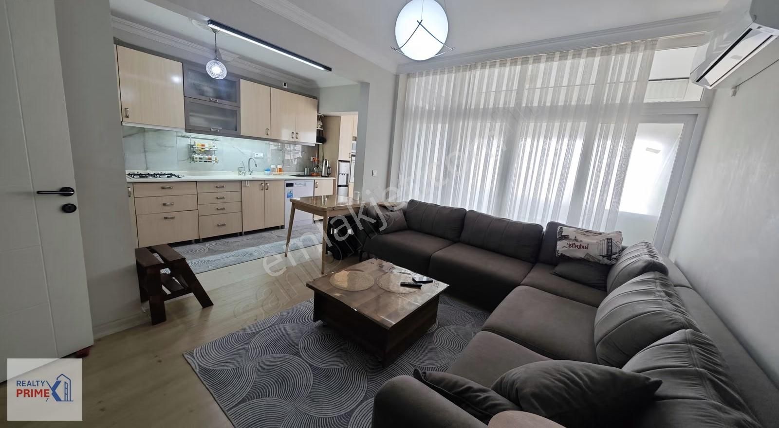 Üçgen Mah 3+1 Masrafsız Asansörlü Ara Kat Satılık Daire Krdye Uy