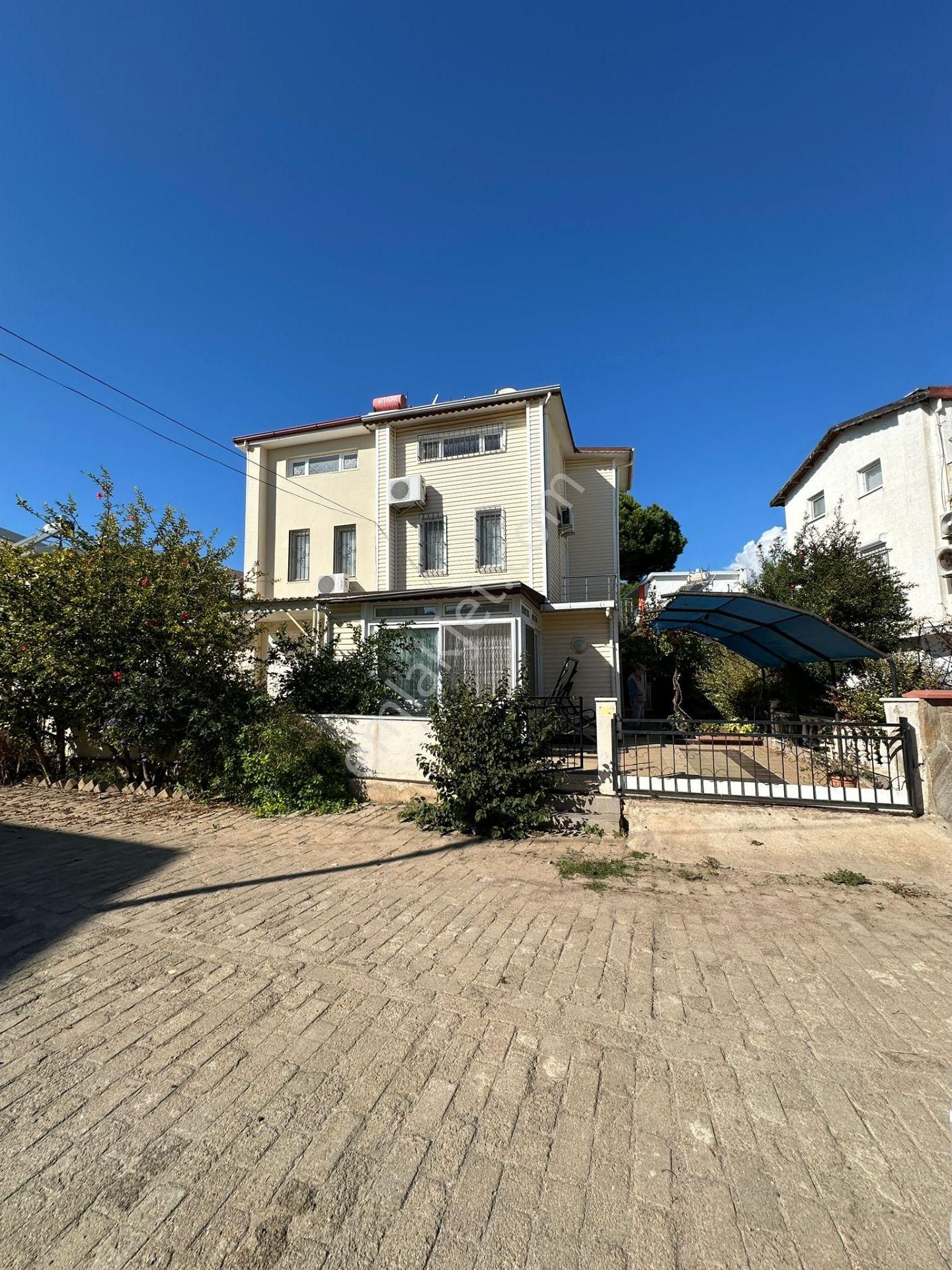 Fırsat Yeşilkent’te Sahile 100m | Özel Otoparklı & Eşyalı Bitişik Nizam Villa