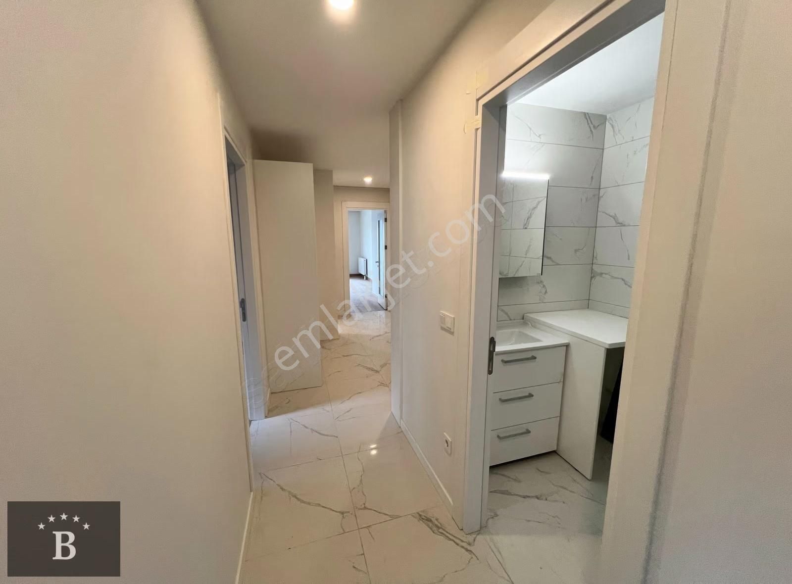 Başarı'dan Caddebostan Sahilde Denize 2. Binada 120 M2 3+1 Sıfır - Görsel 11