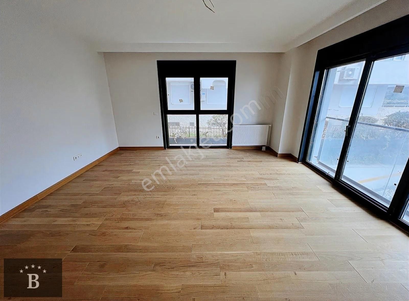 Başarı'dan Caddebostan Sahilde Denize 2. Binada 120 M2 3+1 Sıfır - Görsel 33