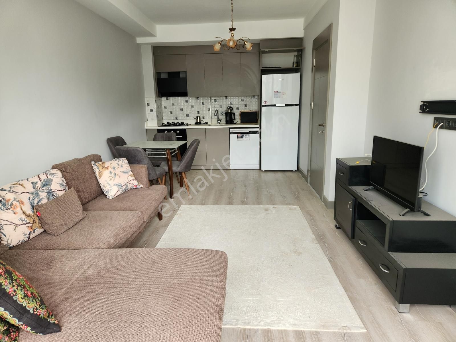 Altıntaş Mah. Özellikli Sitede 2+1 Eşyalı Kiralık Daire - Görsel 4