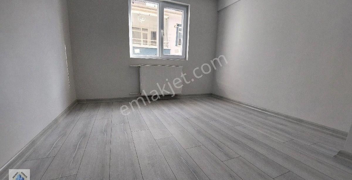 Acil Elvan Mahallesinde 1544 Cadde Üzeri Ful+ful Yapılı 1.kat 3+1 Daire - Görsel 4