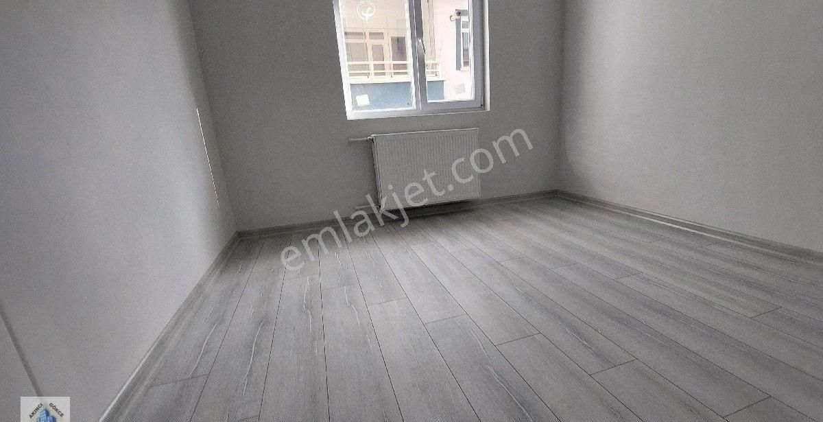 Acil Elvan Mahallesinde 1544 Cadde Üzeri Ful+ful Yapılı 1.kat 3+1 Daire - Görsel 32