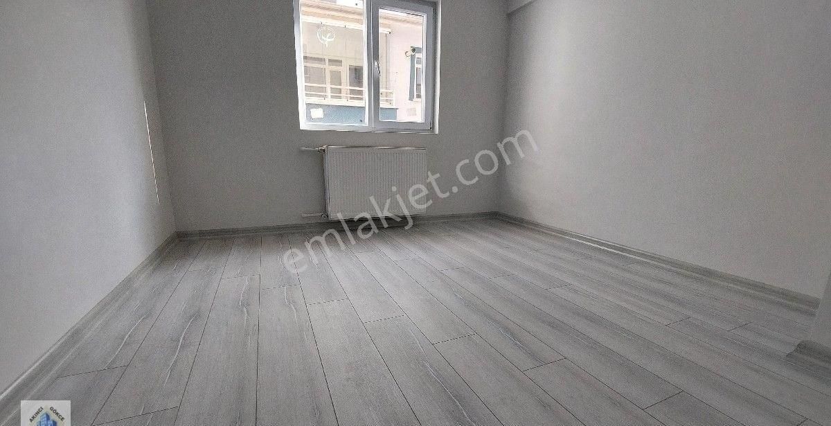 Acil Elvan Mahallesinde 1544 Cadde Üzeri Ful+ful Yapılı 1.kat 3+1 Daire - Görsel 20