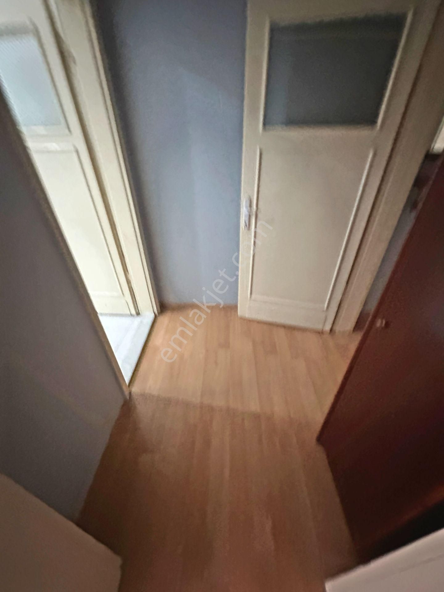 Demirlibahçe Tren Yakını Ara Katta Öğrenciye Uygun 3+1 Kiralık Daire - Görsel 13