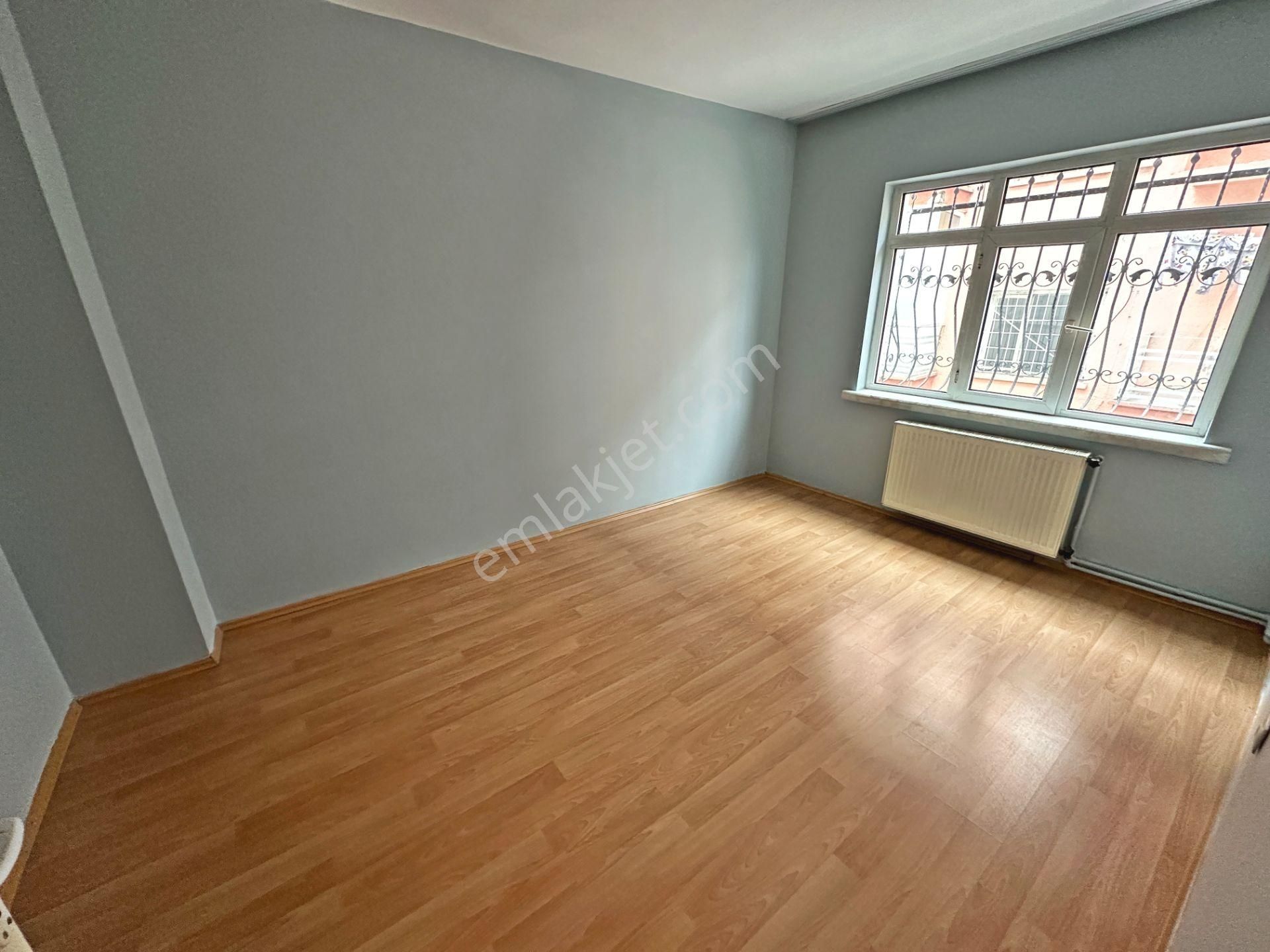 Demirlibahçe Tren Yakını Ara Katta Öğrenciye Uygun 3+1 Kiralık Daire - Görsel 11