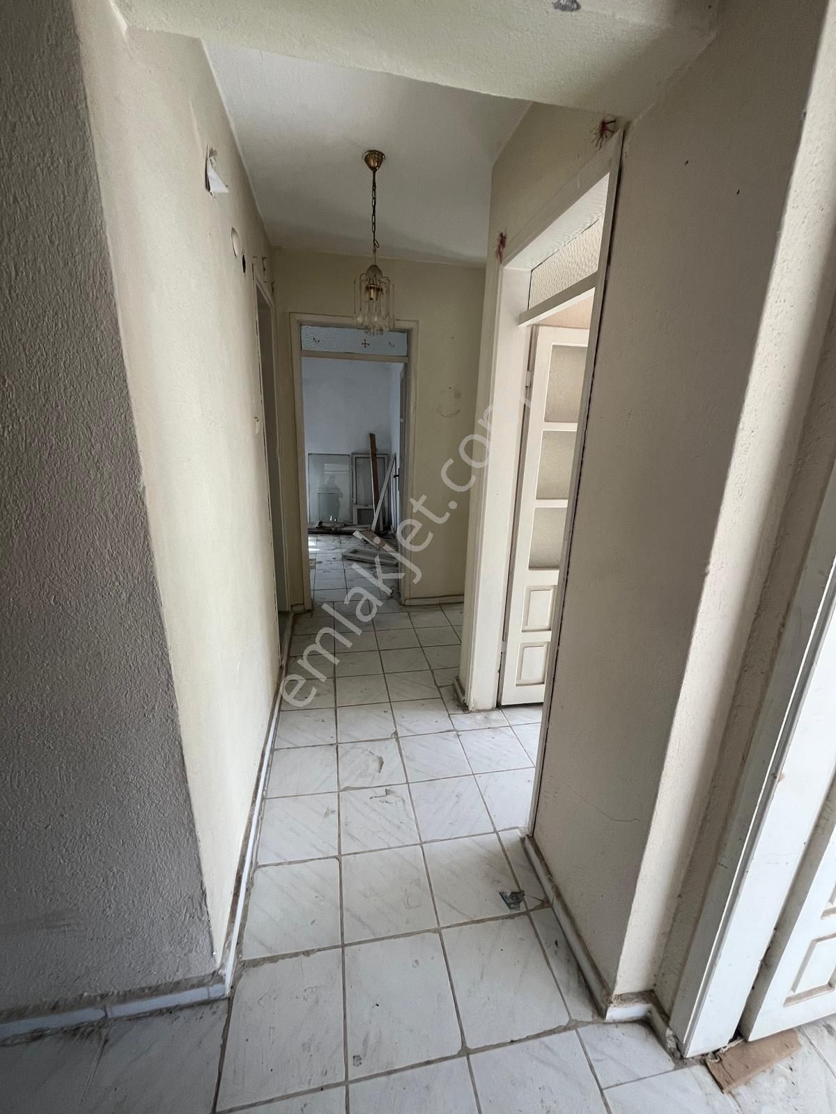 Bergama Gaziosmanpaşa Mah. Semiye Sitesinde Satılık 3+1 Daire - Görsel 28