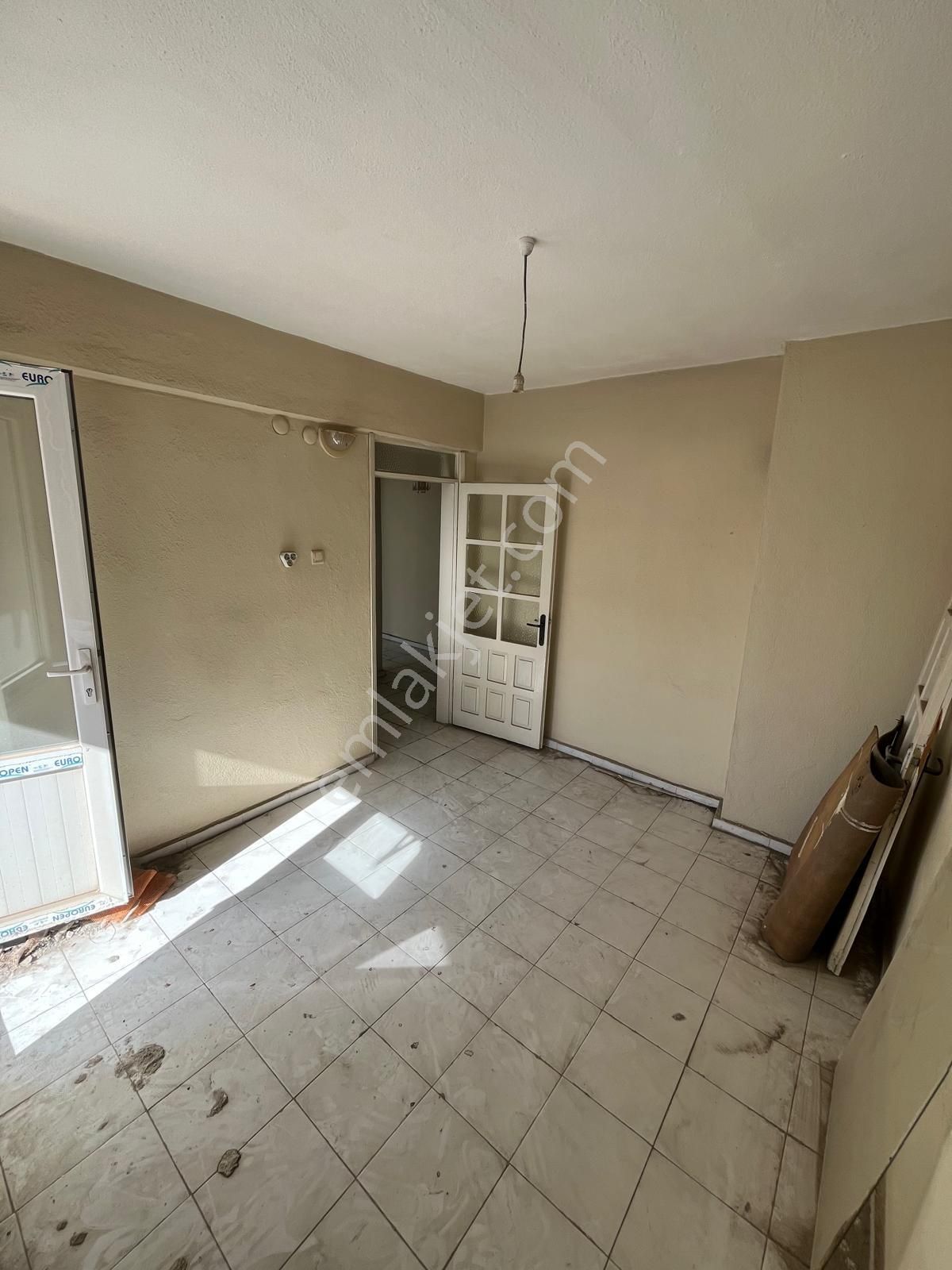 Bergama Gaziosmanpaşa Mah. Semiye Sitesinde Satılık 3+1 Daire - Görsel 10