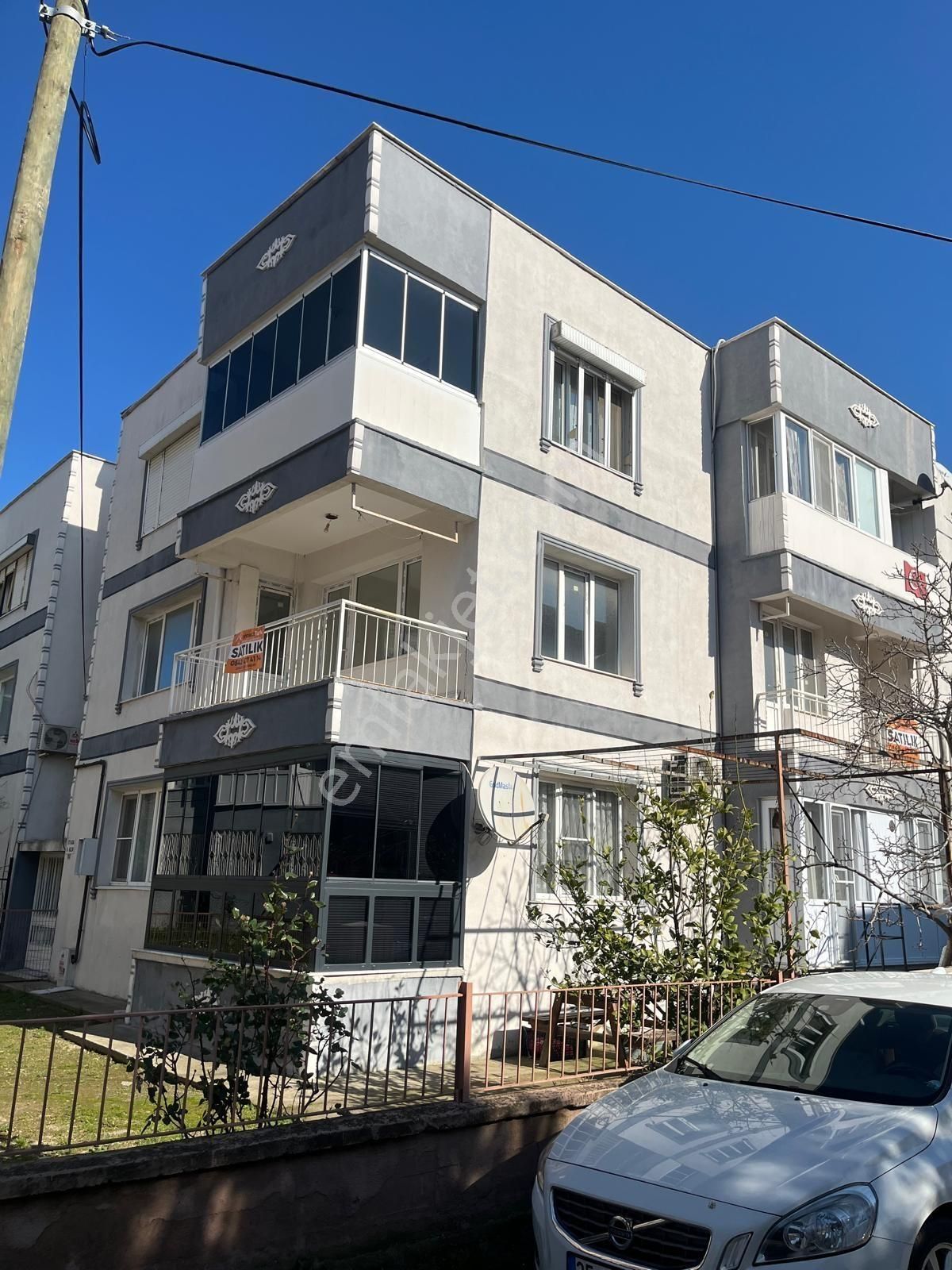 Bergama Gaziosmanpaşa Mah. Semiye Sitesinde Satılık 3+1 Daire - Görsel 14